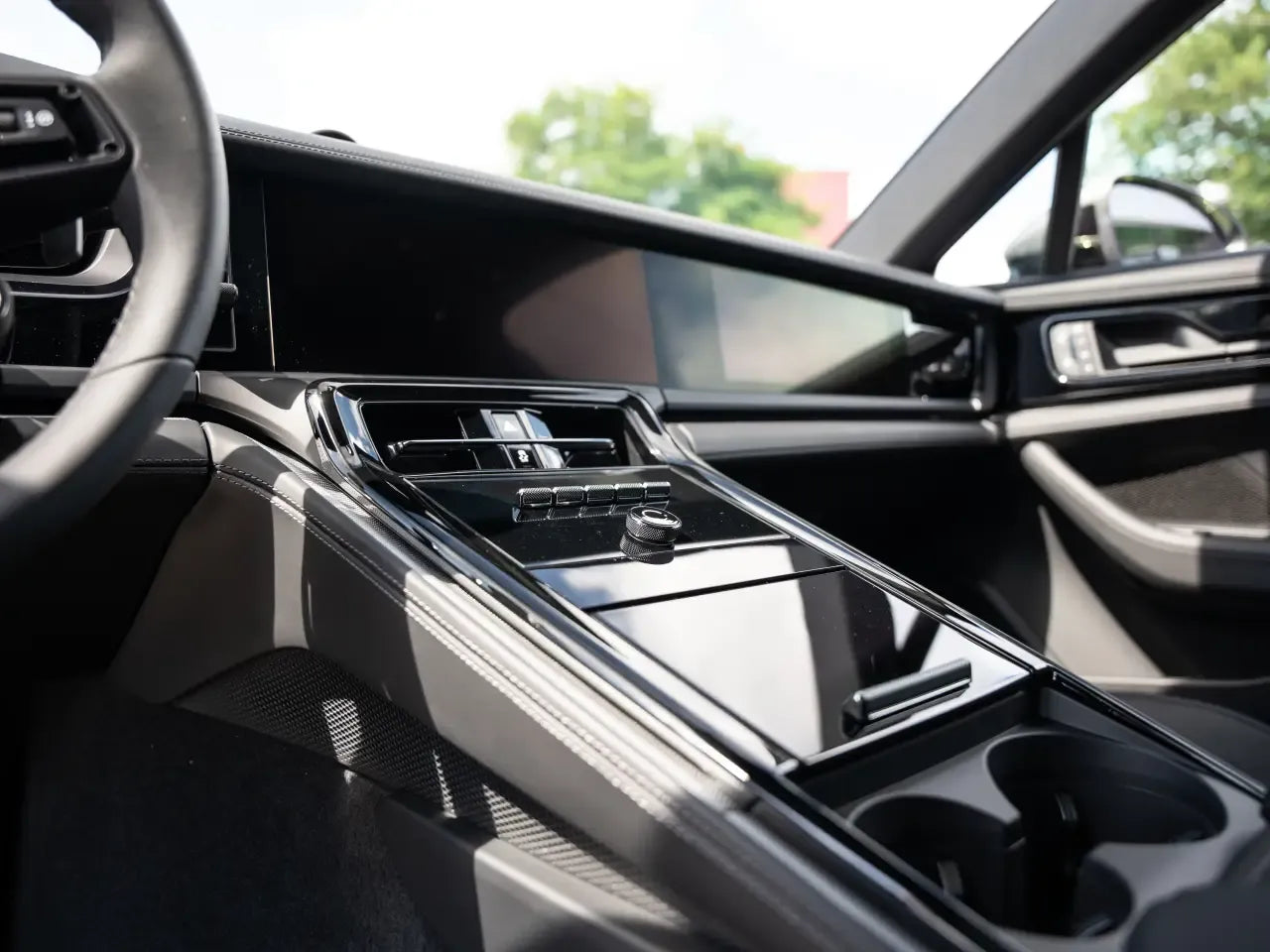 Porsche Panamera 4S E-Hybrid - Samsaru's Car Outlet