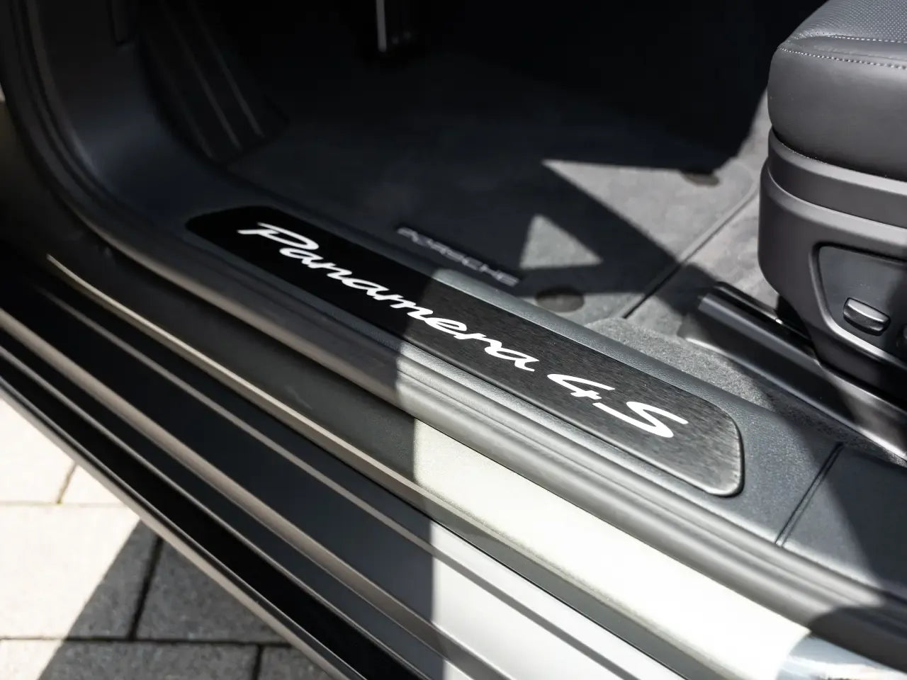 Porsche Panamera 4S E-Hybrid - Samsaru's Car Outlet