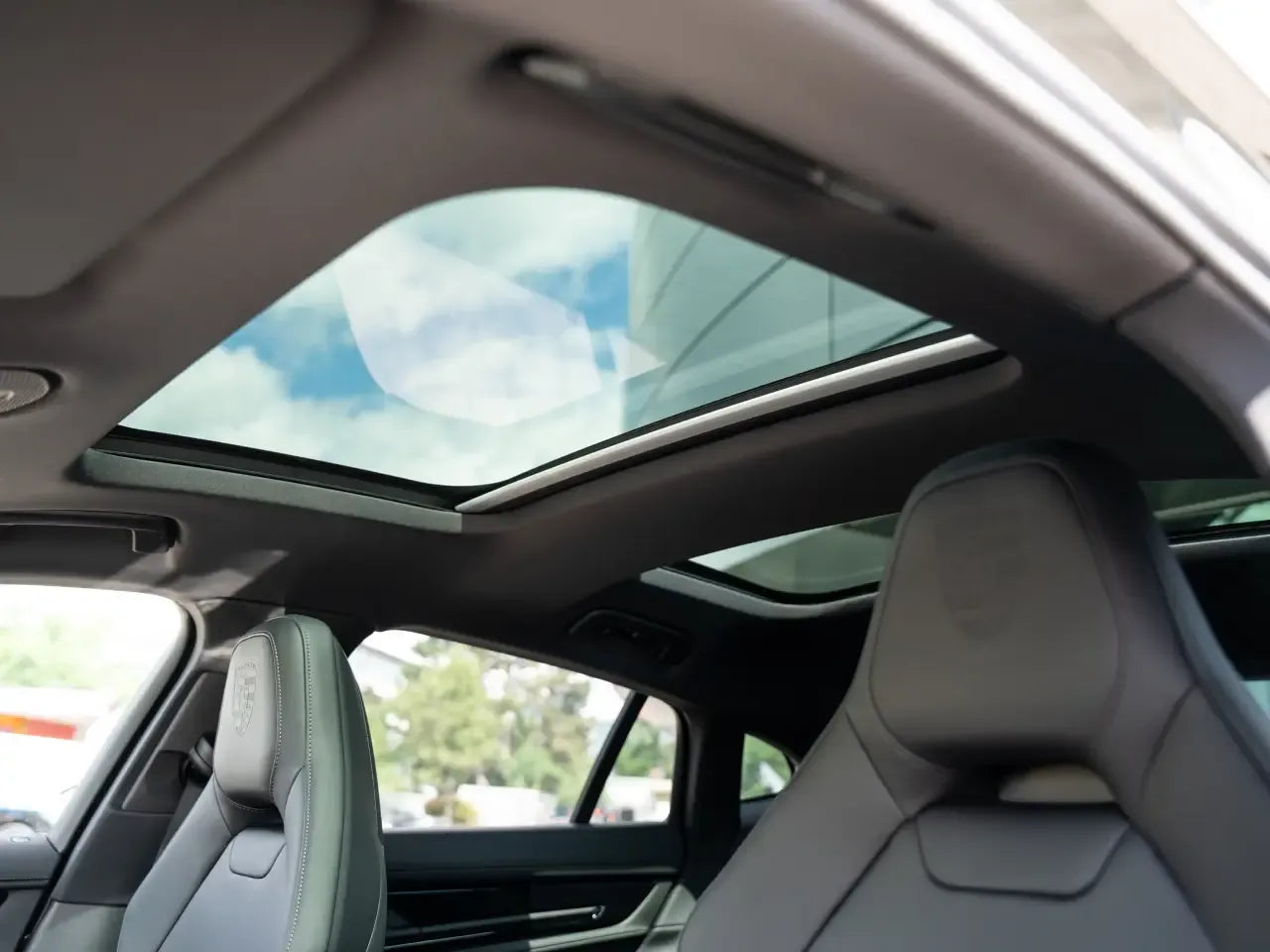 Porsche Panamera 4S E-Hybrid - Samsaru's Car Outlet