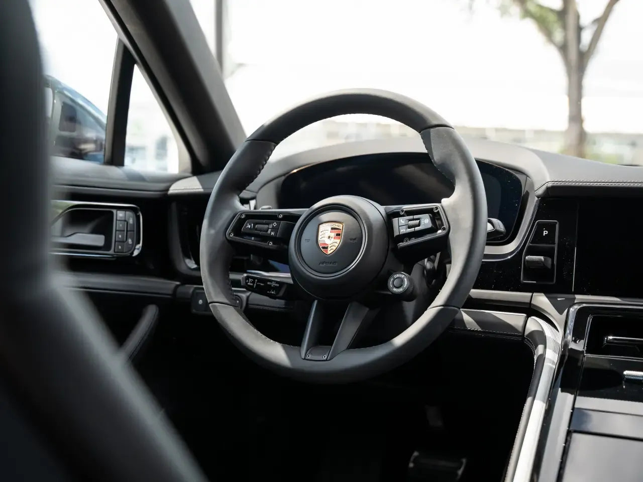 Porsche Panamera 4S E-Hybrid - Samsaru's Car Outlet