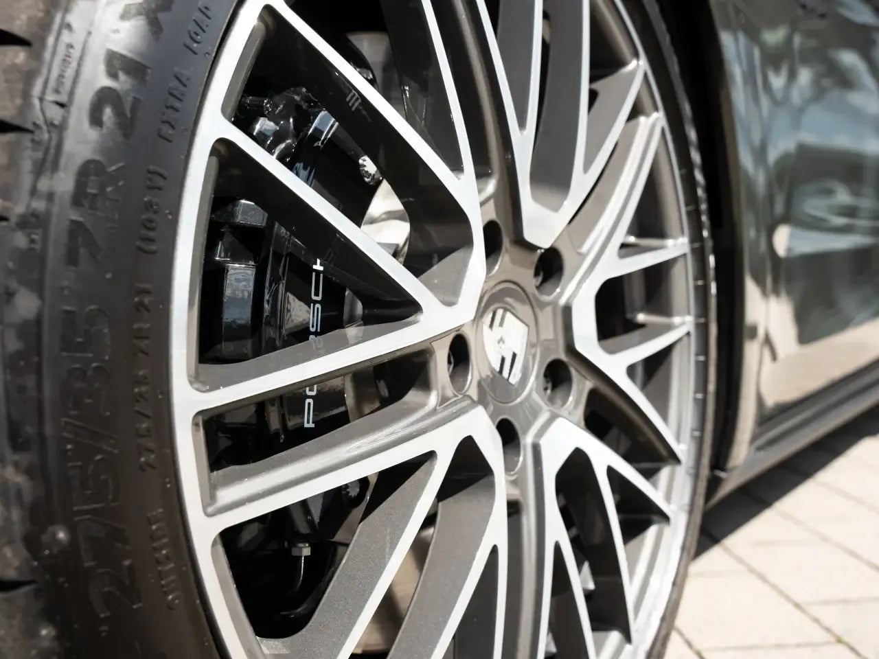 Porsche Panamera 4S E-Hybrid - Samsaru's Car Outlet