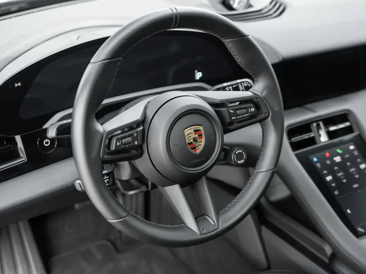 Porsche Taycan 4 Cross Turismo - Electric - Samsaru's Car Outlet