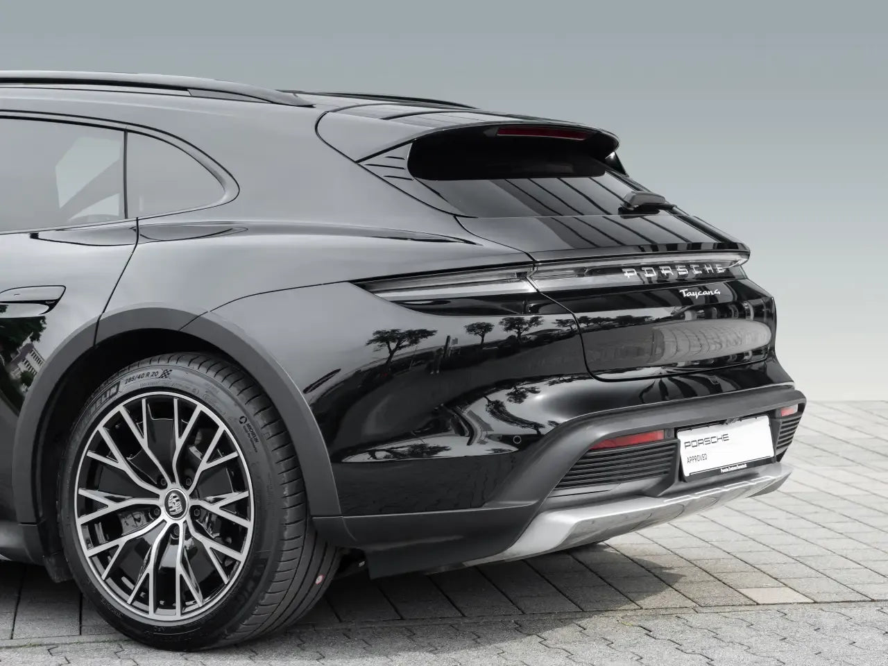 Porsche Taycan 4 Cross Turismo - Electric - Samsaru's Car Outlet