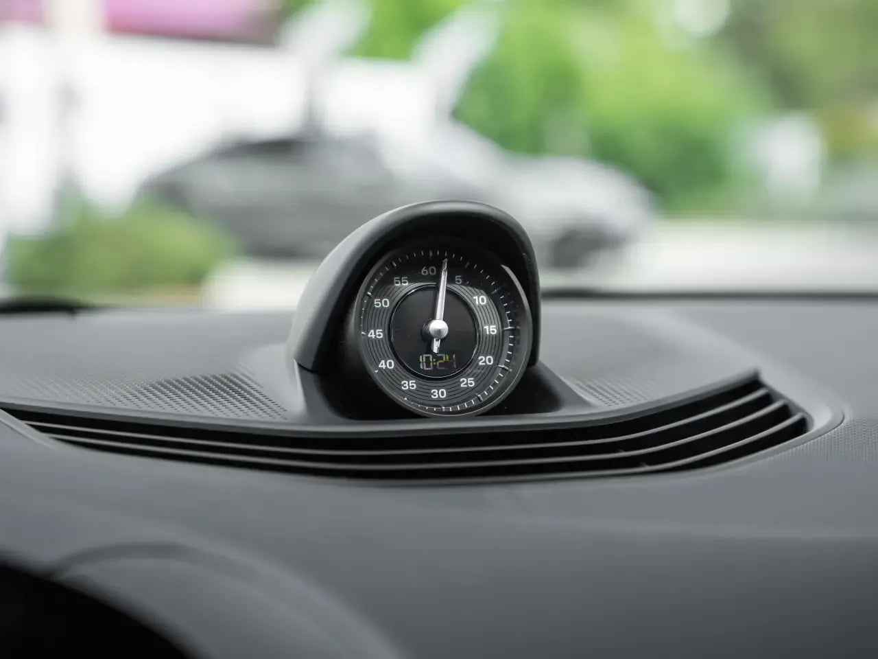 Porsche Taycan 4 Cross Turismo - Electric - Samsaru's Car Outlet