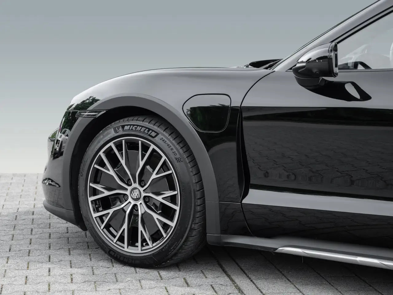 Porsche Taycan 4 Cross Turismo - Electric - Samsaru's Car Outlet