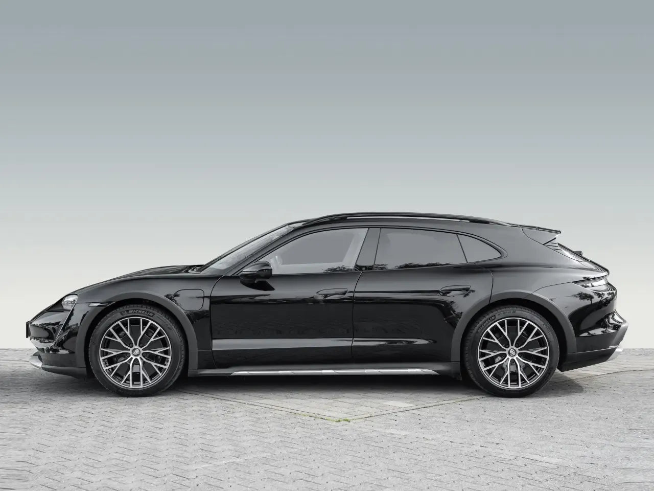 Porsche Taycan 4 Cross Turismo - Electric - Samsaru's Car Outlet