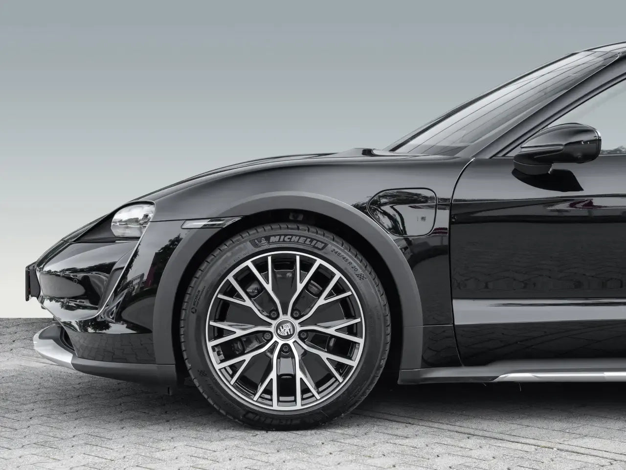 Porsche Taycan 4 Cross Turismo - Electric - Samsaru's Car Outlet