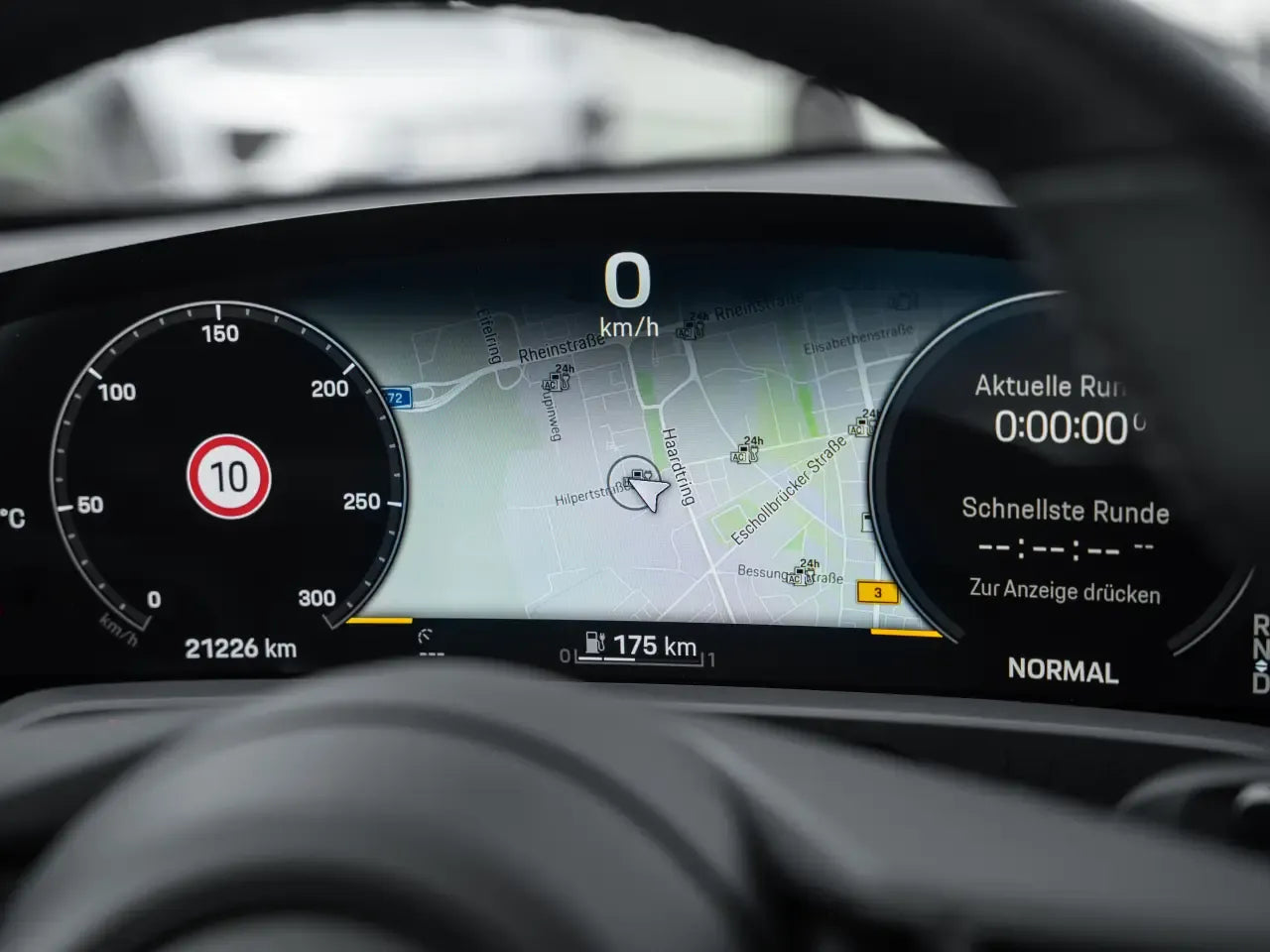 Porsche Taycan 4 Cross Turismo - Electric - Samsaru's Car Outlet
