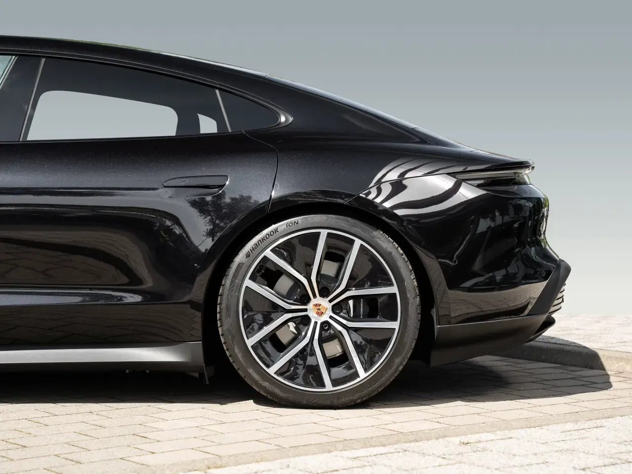 Porsche Taycan RWD - Electric - Samsaru's Car Outlet