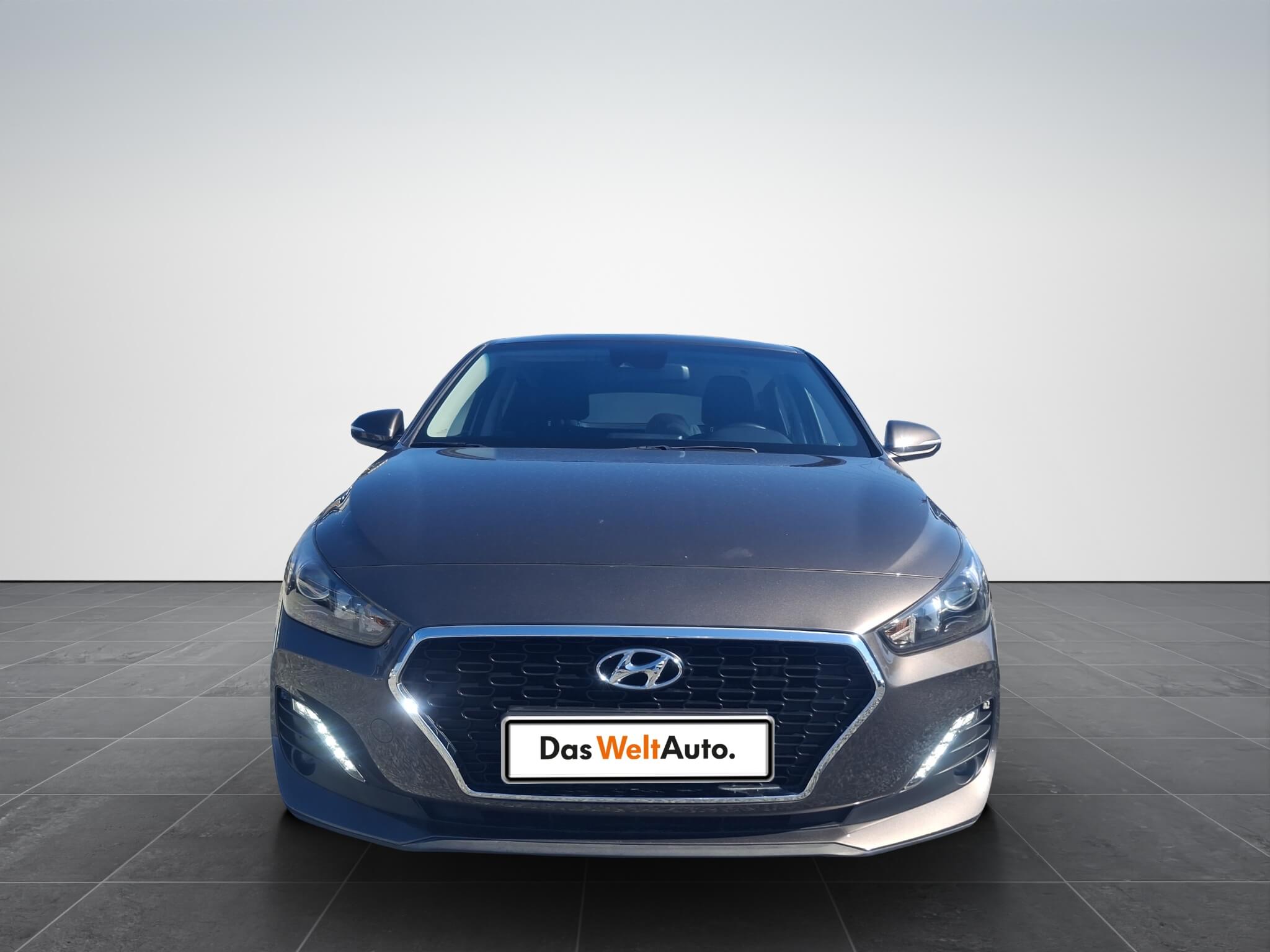 Hyundai i30 Fastback 1.5 T-GDI 7DCT Style - Samsaru's Car Outlet