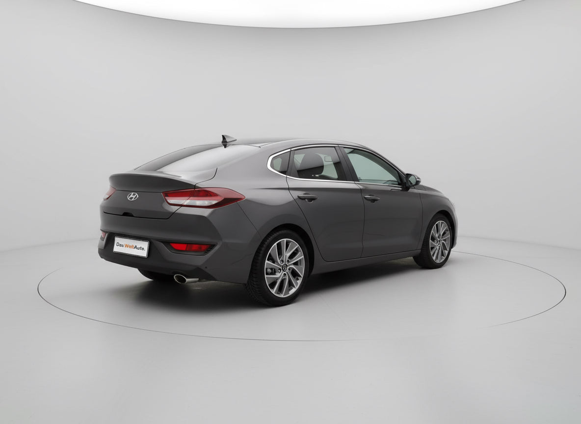 Hyundai i30 Fastback 1.5 T-GDI 7DCT Style - Samsaru's Car Outlet