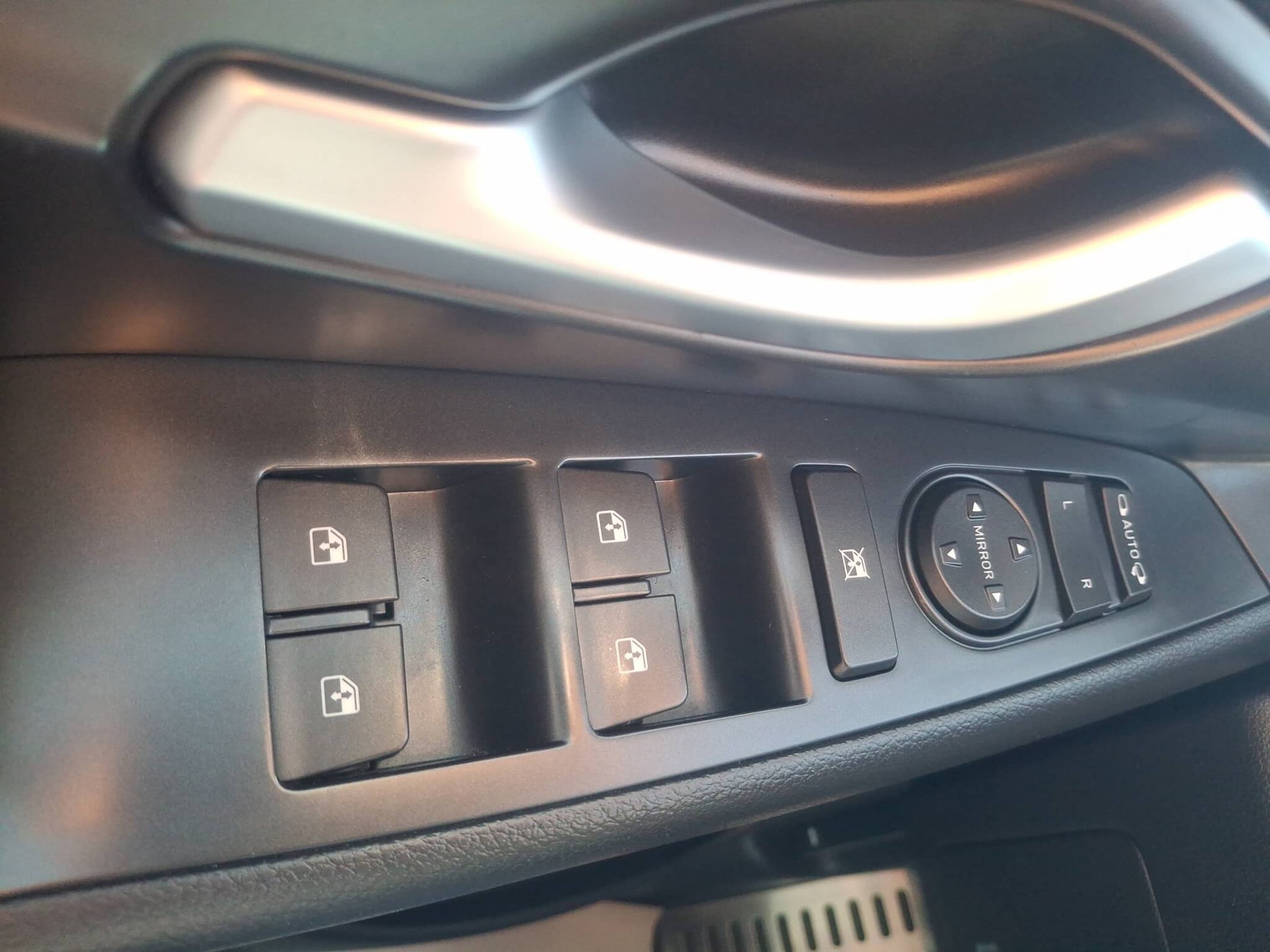 Hyundai i30 Fastback 1.5 T-GDI 7DCT Style - Samsaru's Car Outlet