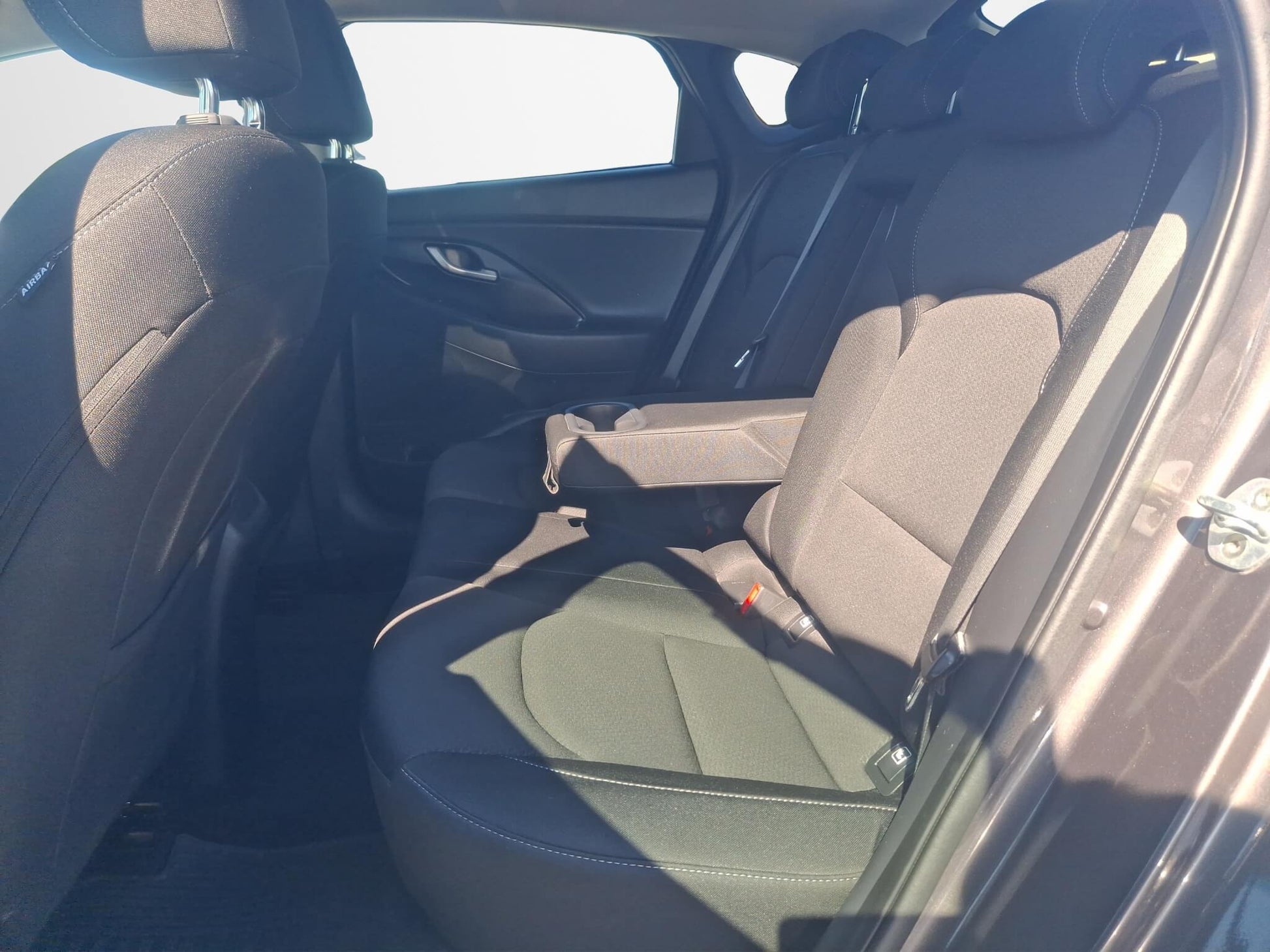 Hyundai i30 Fastback 1.5 T-GDI 7DCT Style - Samsaru's Car Outlet