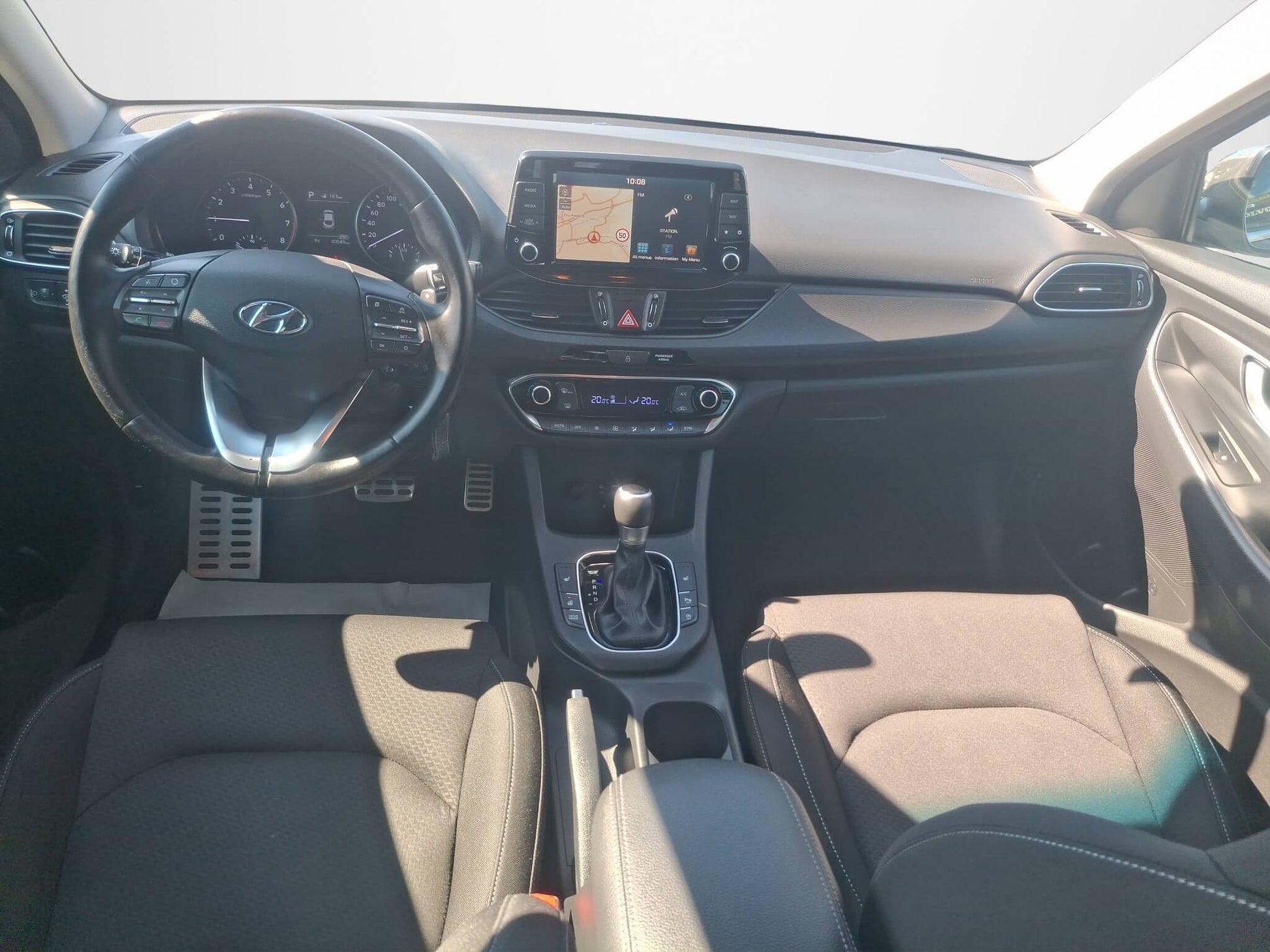 Hyundai i30 Fastback 1.5 T-GDI 7DCT Style - Samsaru's Car Outlet