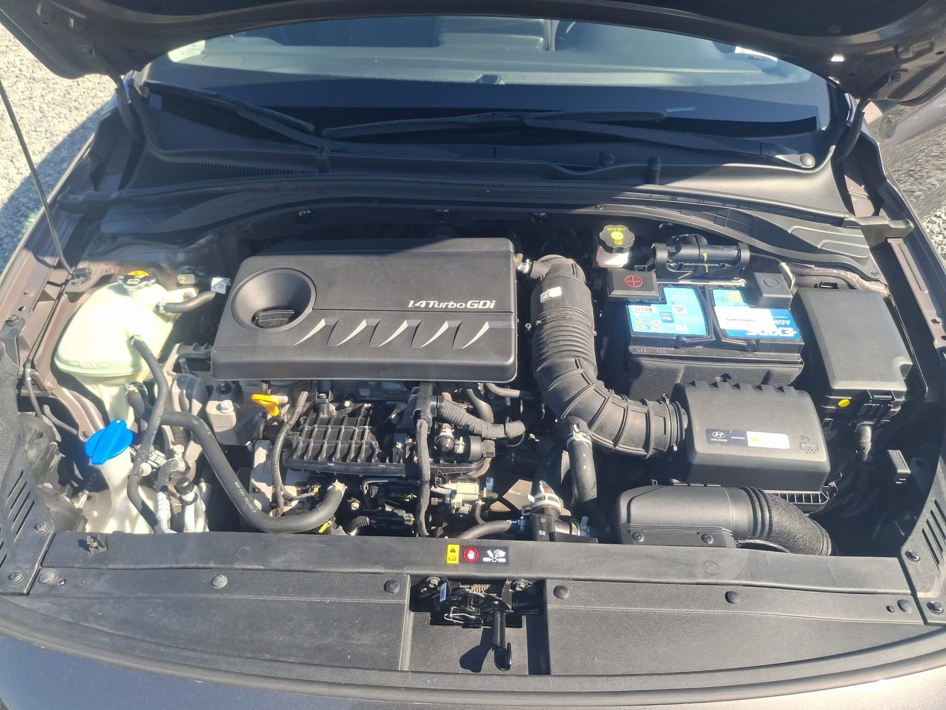 Hyundai i30 Fastback 1.5 T-GDI 7DCT Style - Samsaru's Car Outlet
