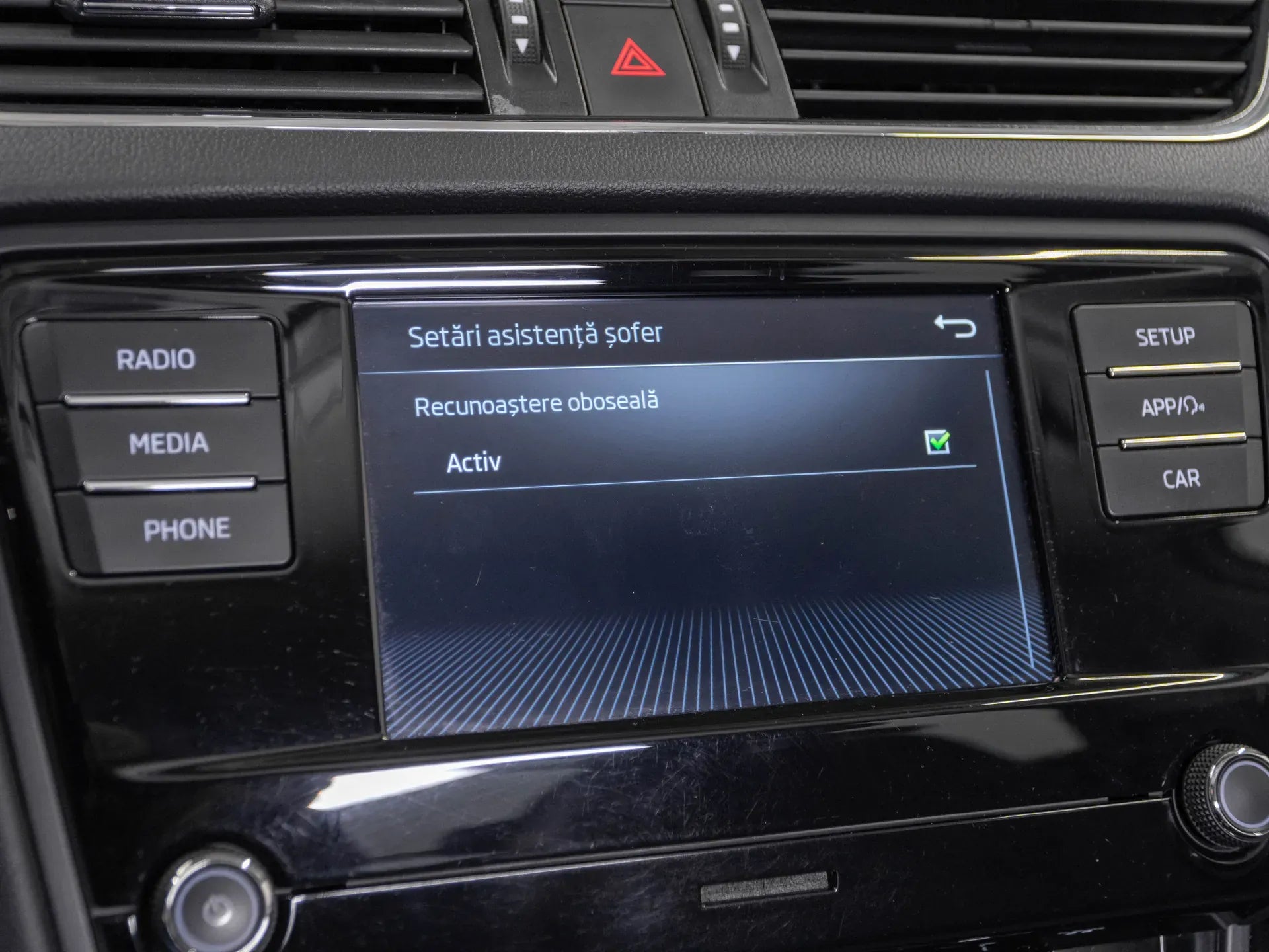 Skoda Octavia 1.6 Diesel 115 CP Alb - Samsaru's Car Outlet