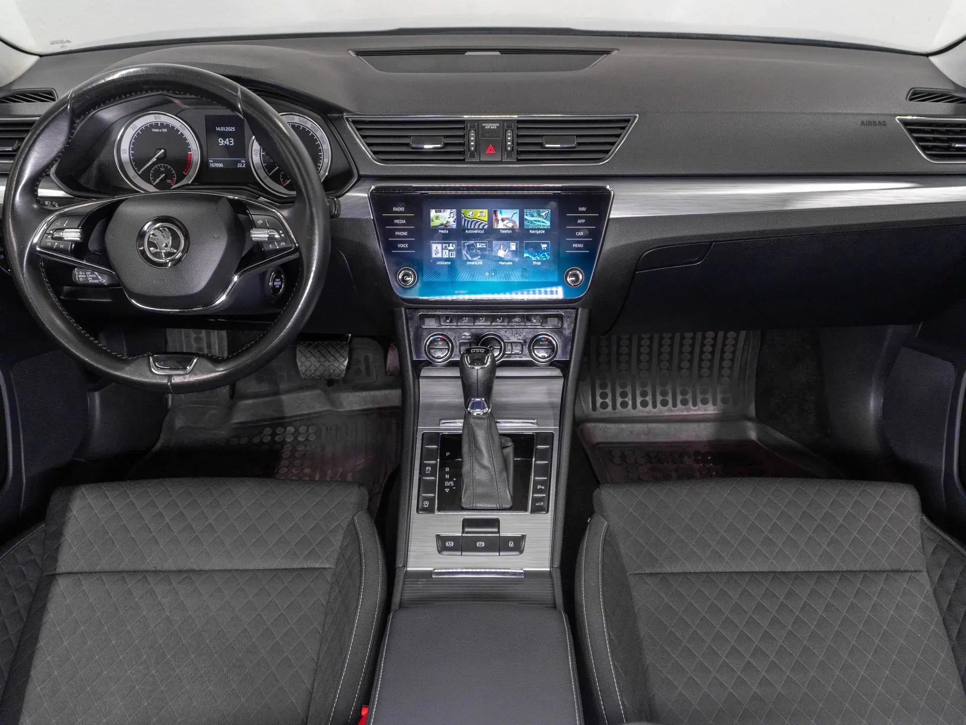 Skoda Superb Ambition 2.0 Diesel 190 CP Argintiu (dublu ambreiaj) - Samsaru's Car Outlet