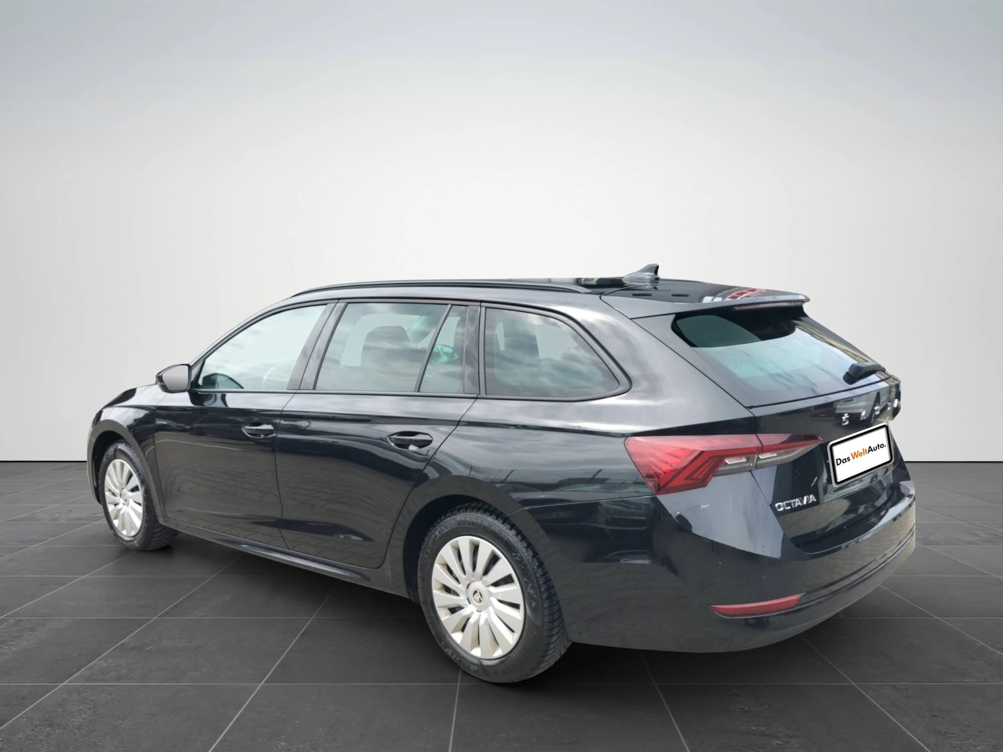 ŠKODA Octavia Combi Ambition 2.0 TDI DSG - Samsaru's Car Outlet