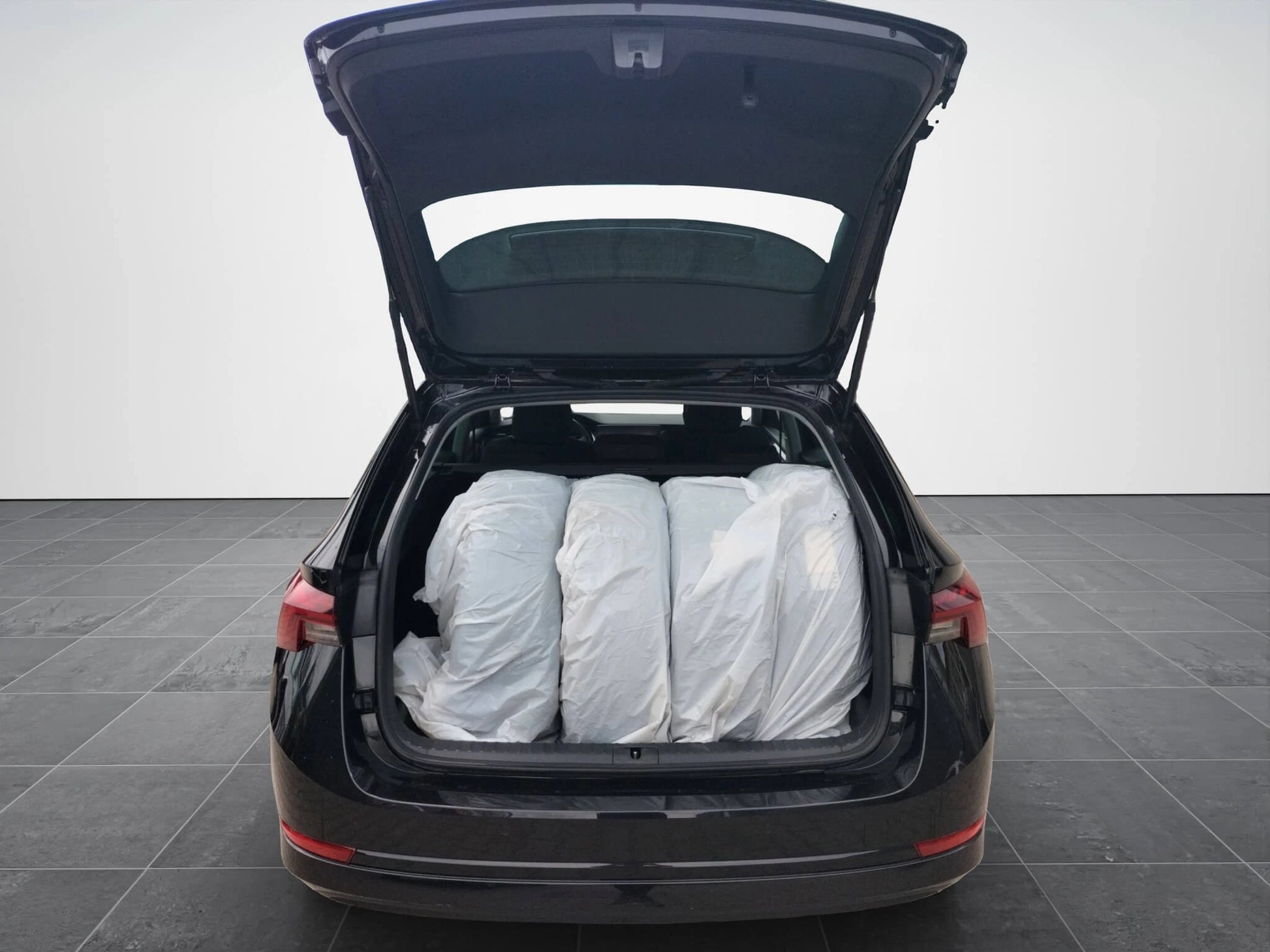 ŠKODA Octavia Combi Ambition 2.0 TDI DSG - Samsaru's Car Outlet