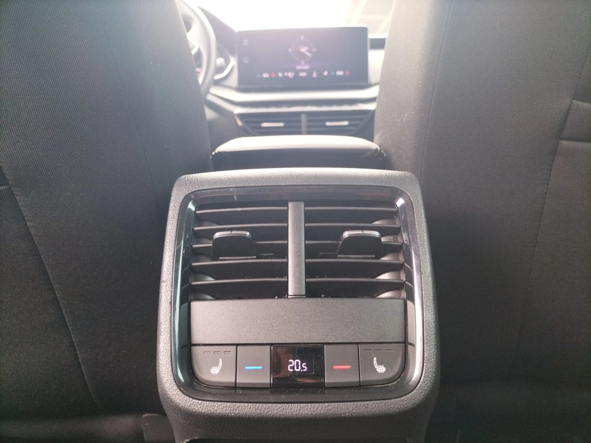 ŠKODA Octavia Combi Ambition 2.0 TDI DSG - Samsaru's Car Outlet