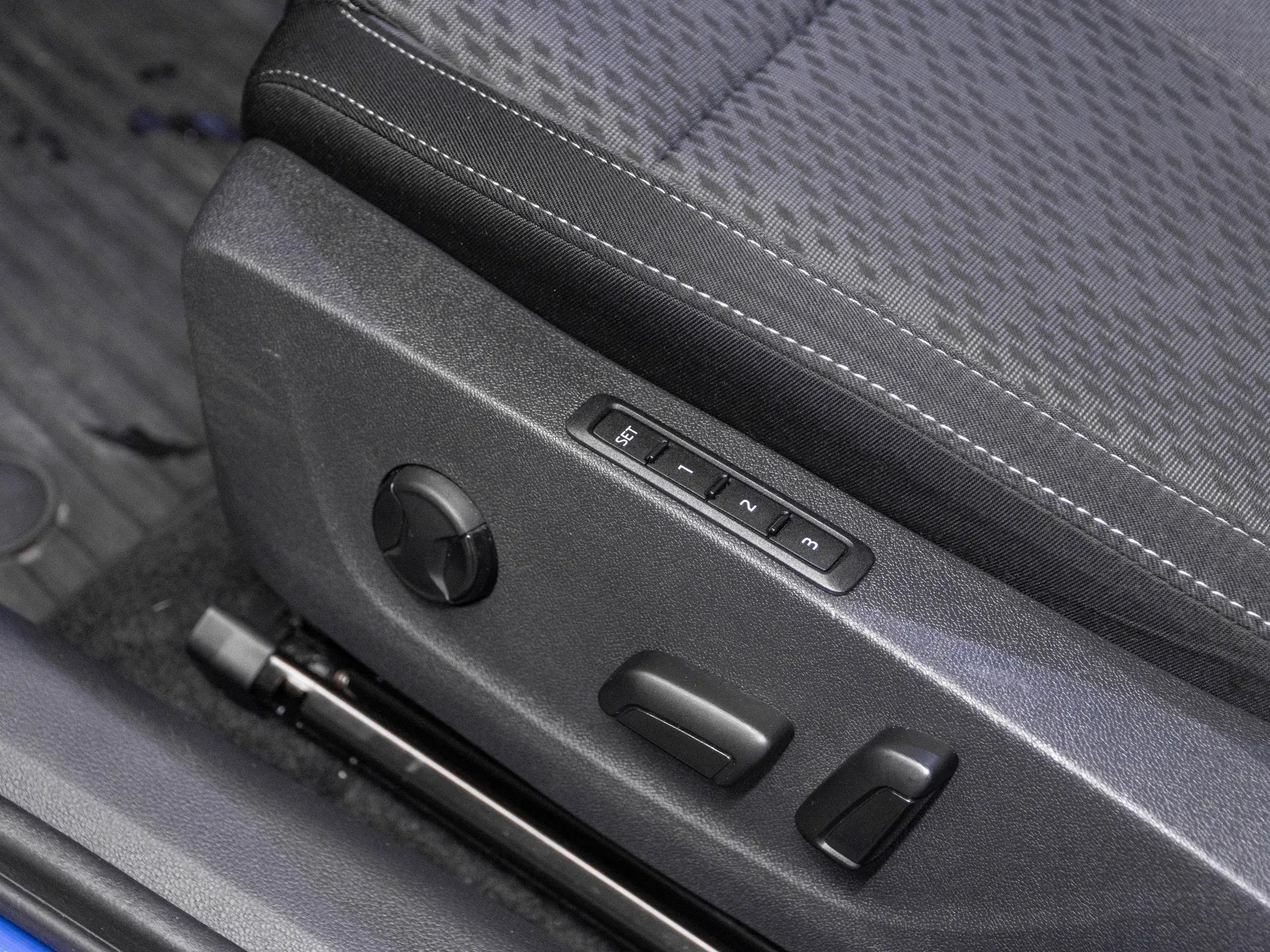 Skoda Octavia 2.0 Diesel 150 CP Albastru - Samsaru's Car Outlet