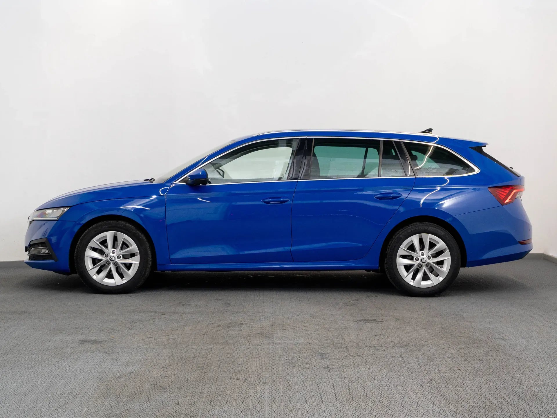 Skoda Octavia 2.0 Diesel 150 CP Albastru - Samsaru's Car Outlet