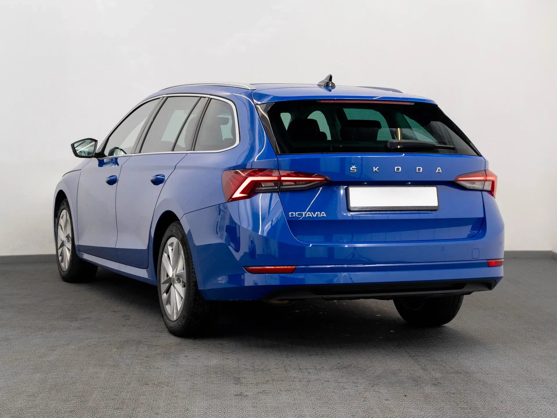 Skoda Octavia 2.0 Diesel 150 CP Albastru - Samsaru's Car Outlet