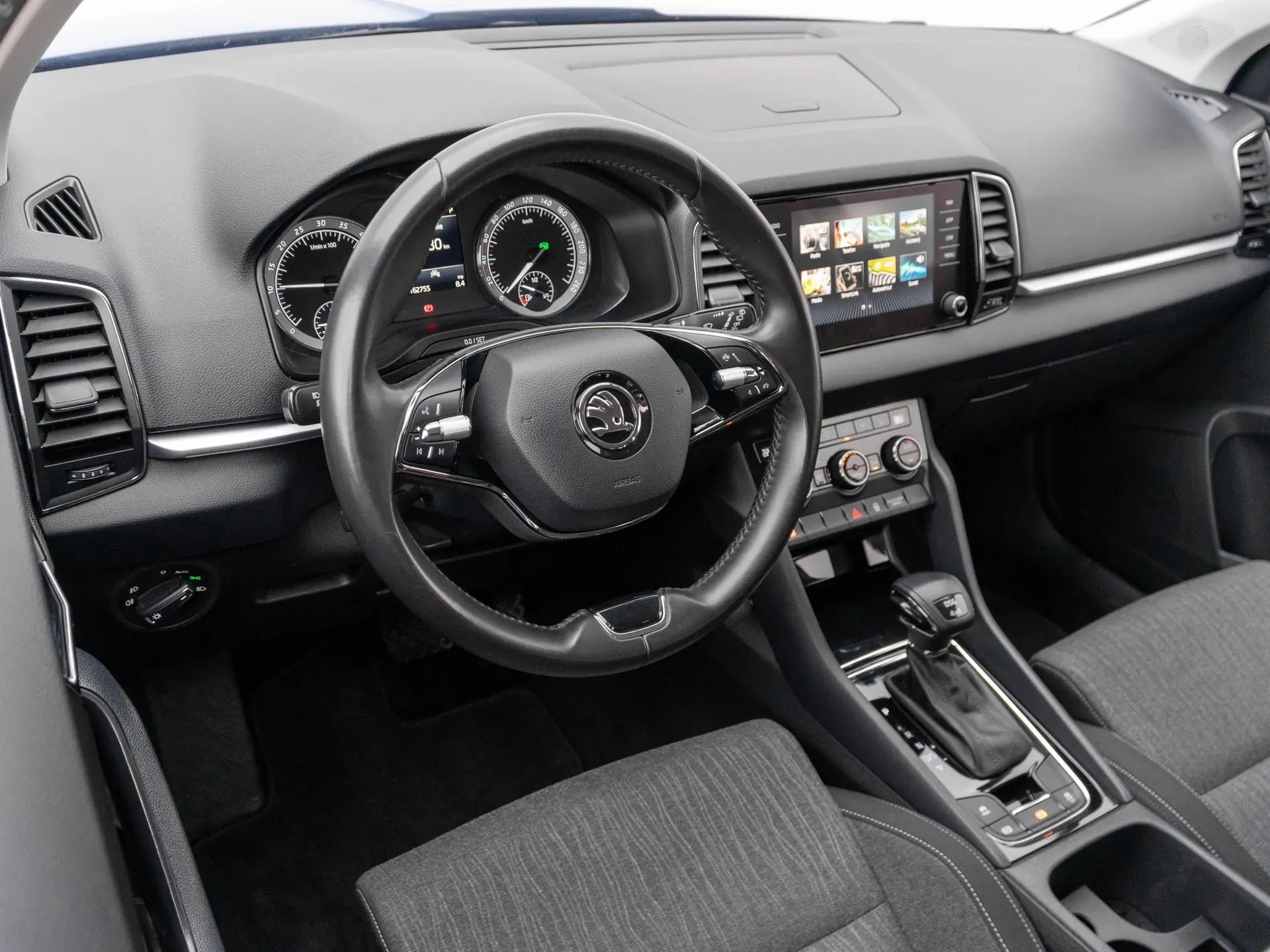 Skoda Karoq 2.0 Diesel 150 CP Albastru - Samsaru's Car Outlet