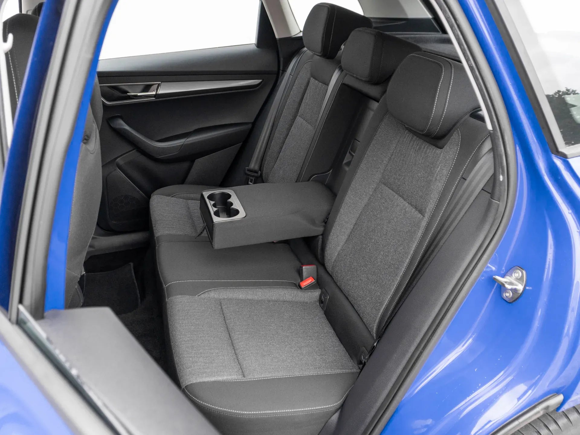 Skoda Karoq 2.0 Diesel 150 CP Albastru - Samsaru's Car Outlet