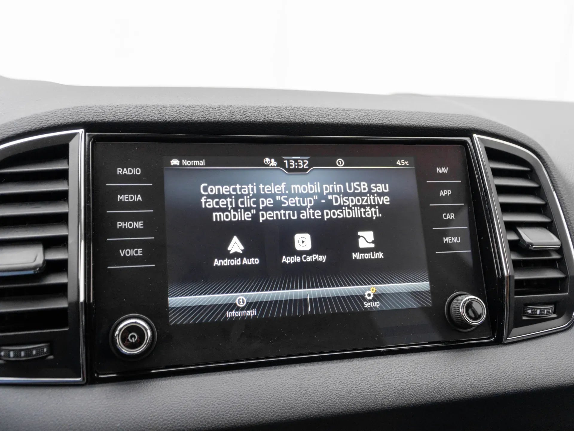 Skoda Karoq 2.0 Diesel 150 CP Albastru - Samsaru's Car Outlet