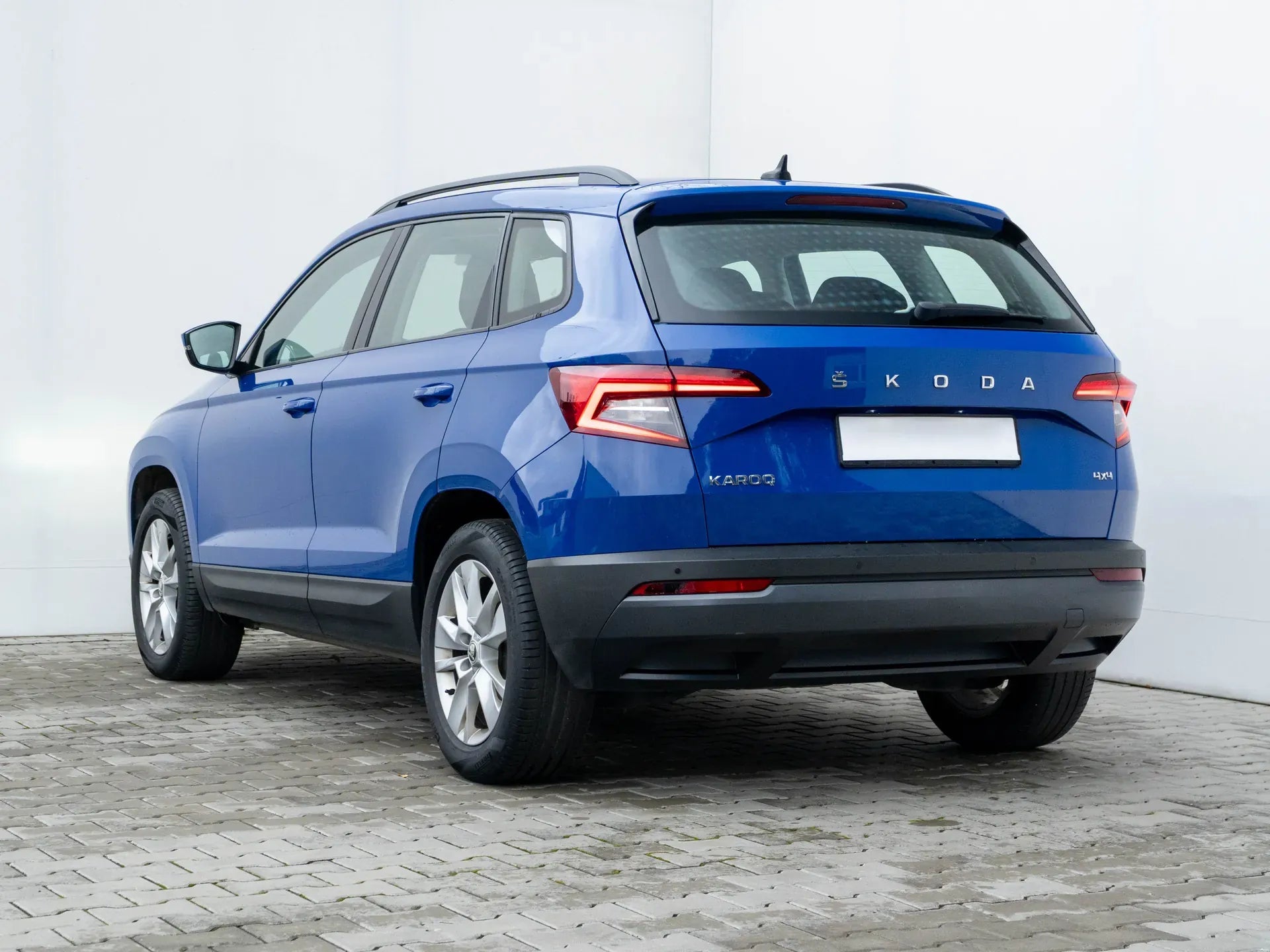 Skoda Karoq 2.0 Diesel 150 CP Albastru - Samsaru's Car Outlet
