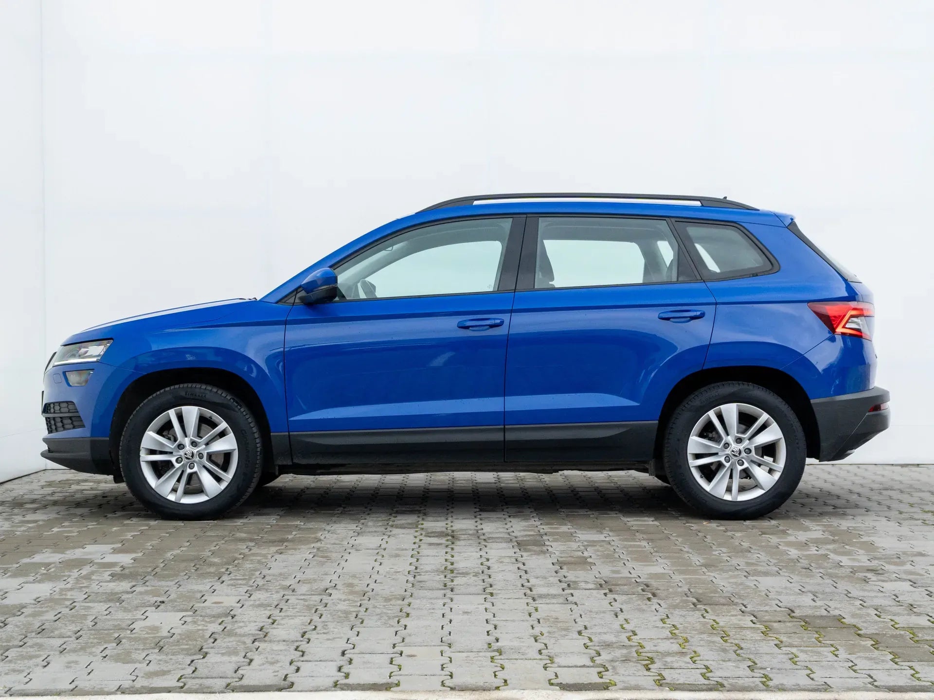 Skoda Karoq 2.0 Diesel 150 CP Albastru - Samsaru's Car Outlet