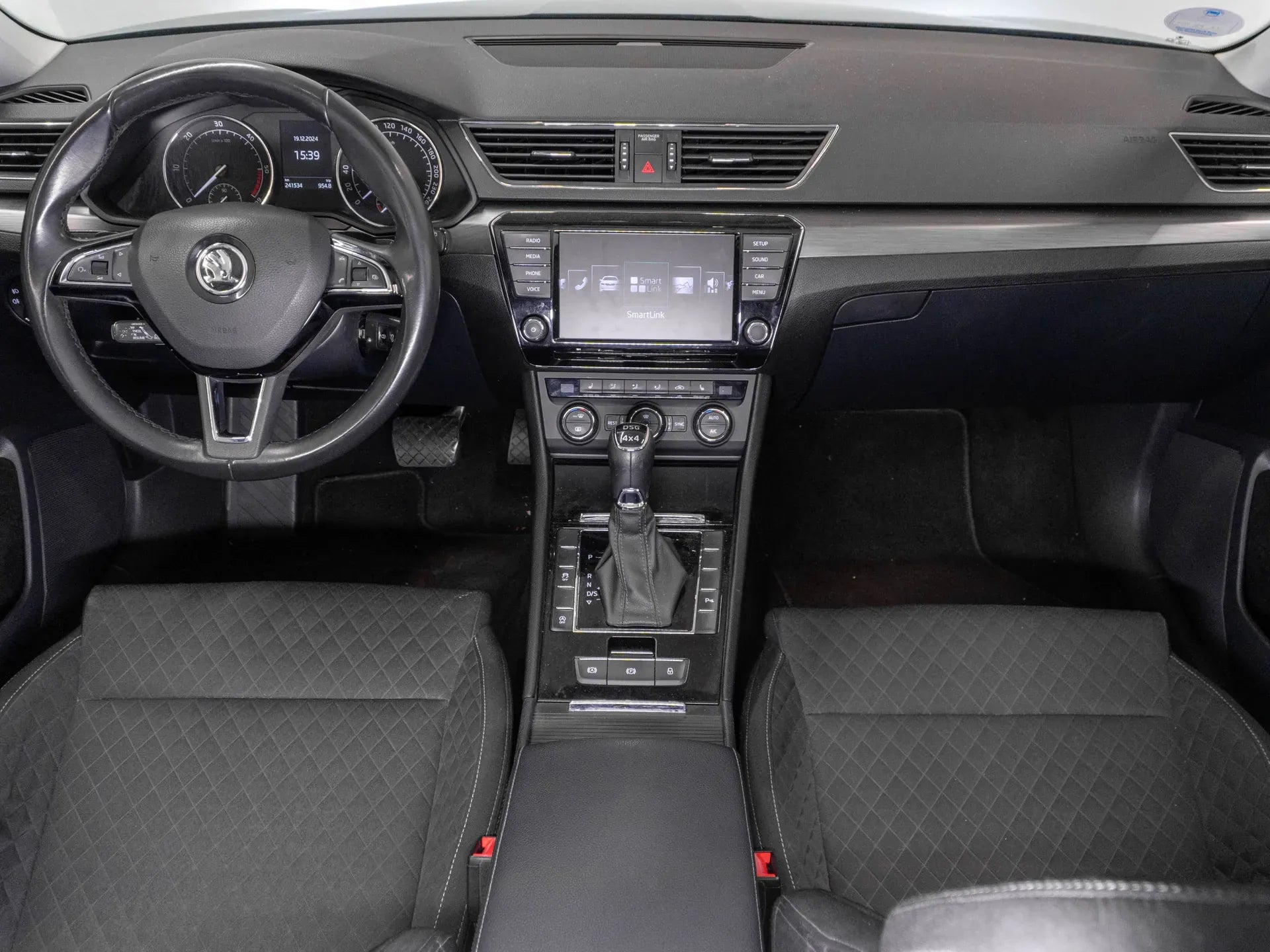Skoda Superb 2.0 Diesel 190 CP Gri - Samsaru's Car Outlet