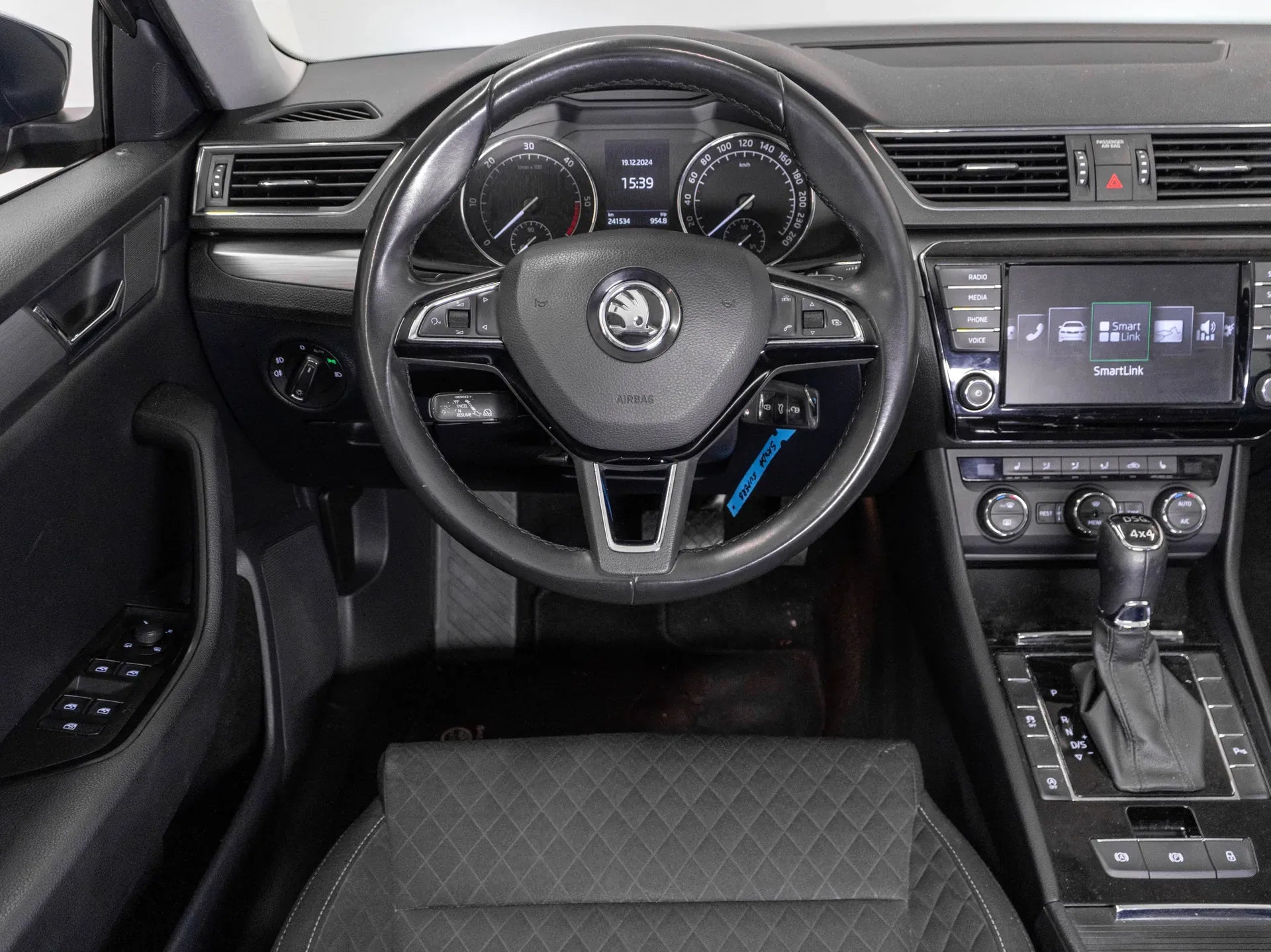 Skoda Superb 2.0 Diesel 190 CP Gri - Samsaru's Car Outlet