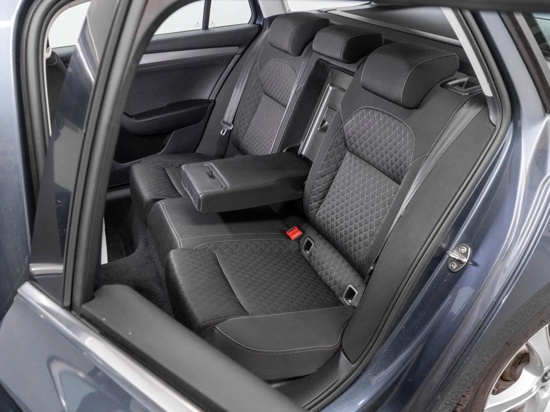 Skoda Superb 2.0 Diesel 190 CP Gri - Samsaru's Car Outlet