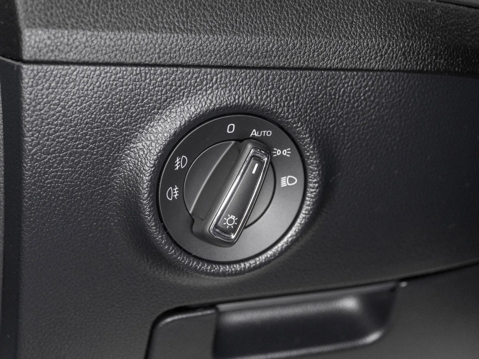 Skoda Superb 2.0 Diesel 190 CP Gri - Samsaru's Car Outlet