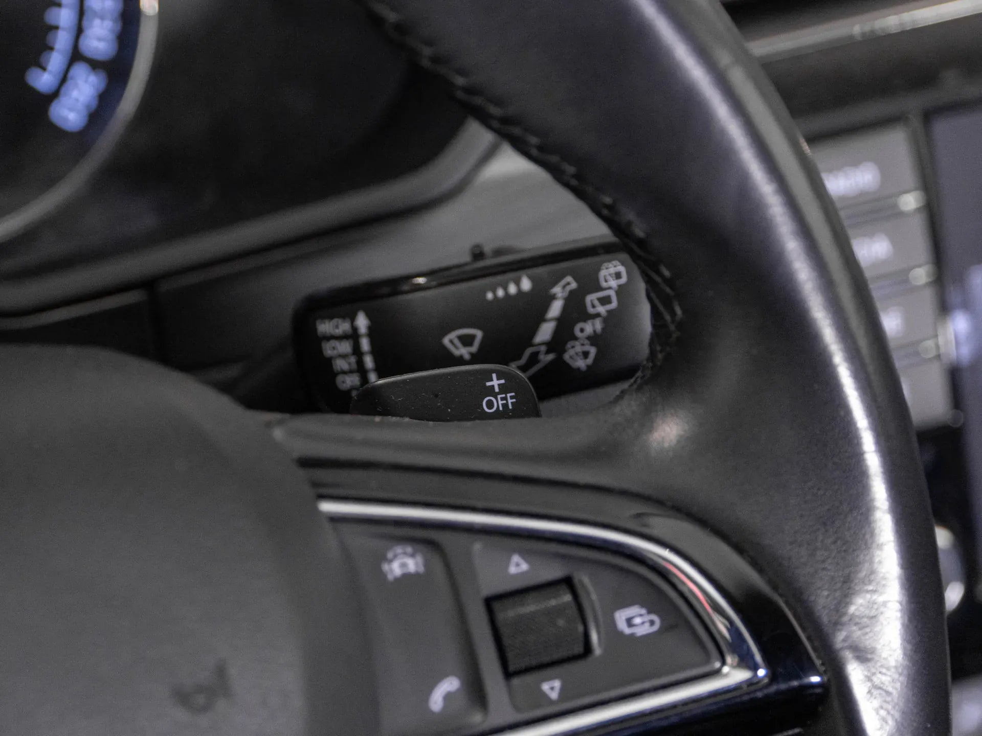 Skoda Superb 2.0 Diesel 190 CP Gri - Samsaru's Car Outlet