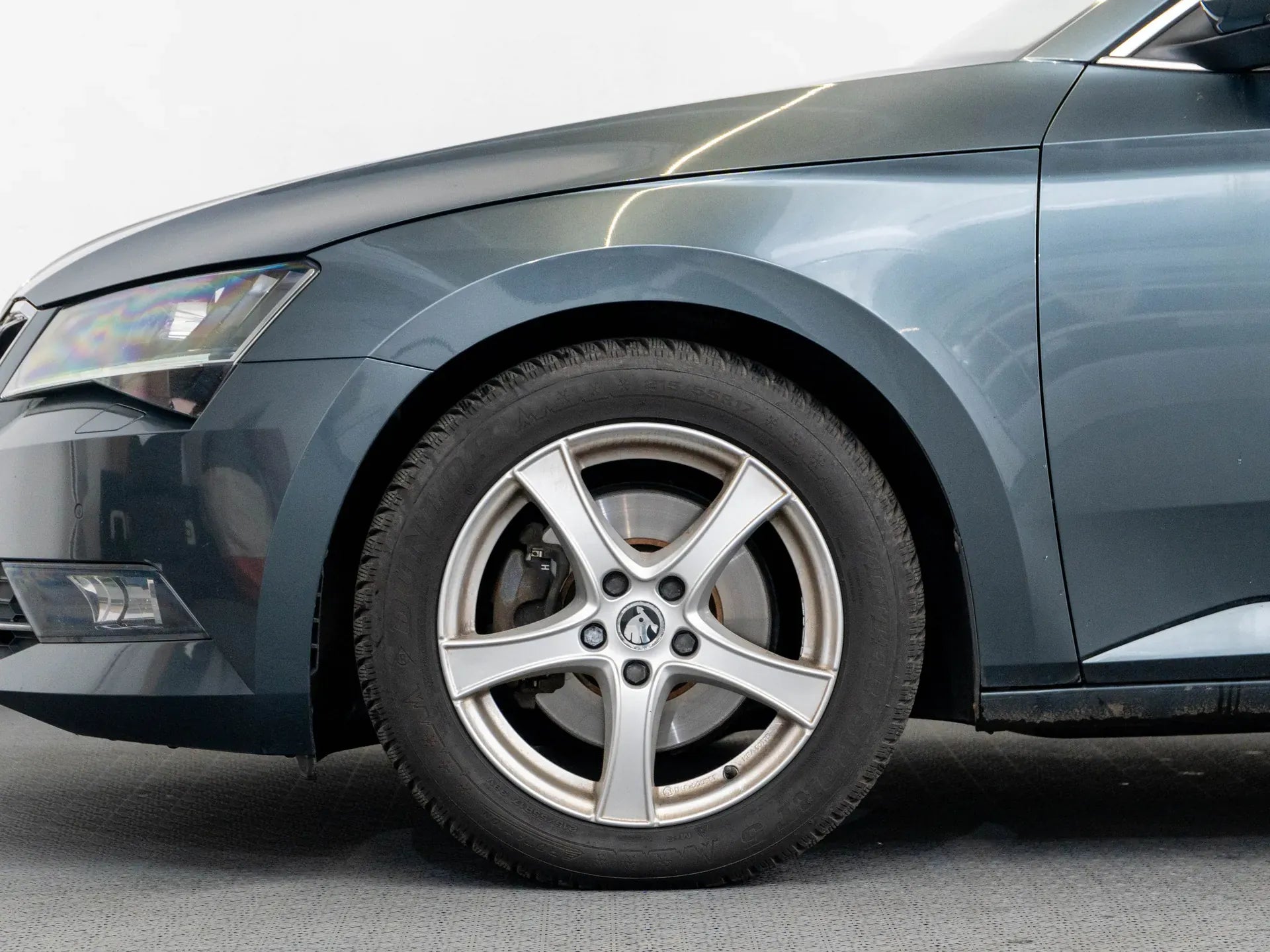 Skoda Superb 2.0 Diesel 190 CP Gri - Samsaru's Car Outlet