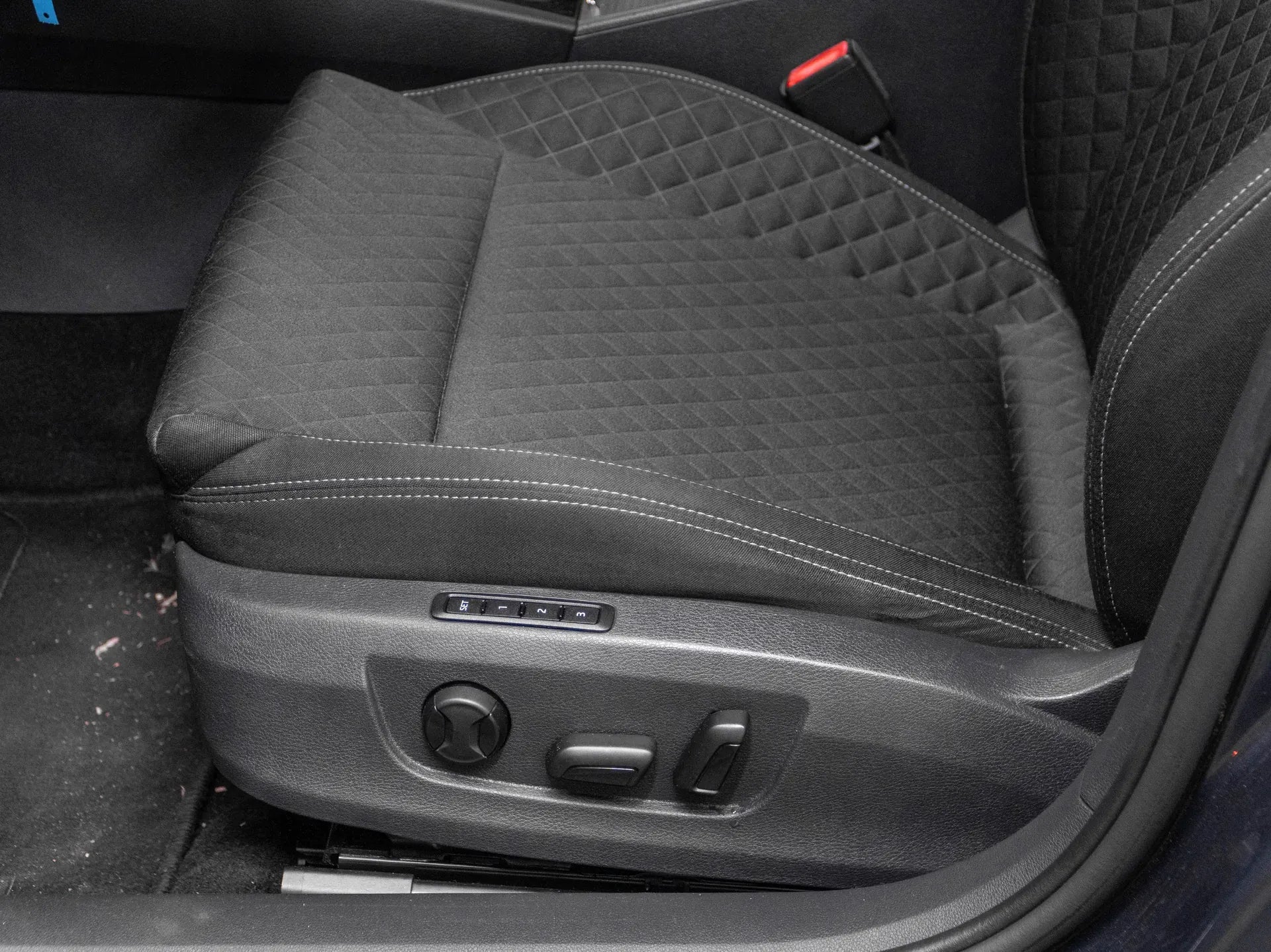 Skoda Superb 2.0 Diesel 190 CP Gri - Samsaru's Car Outlet