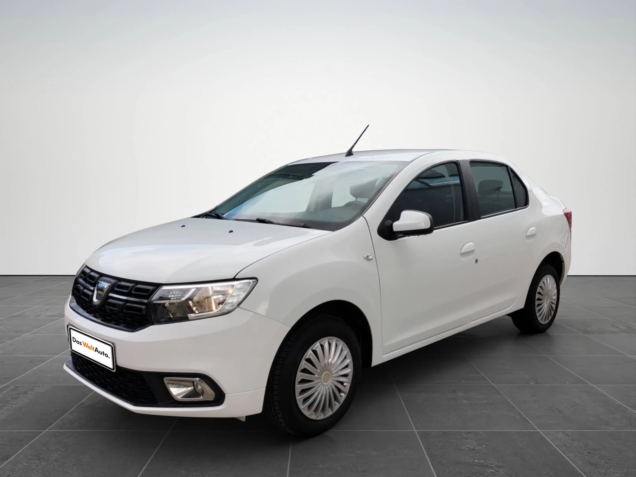 Dacia Logan 1.5 Blue dCi Laureate - Samsaru's Car Outlet