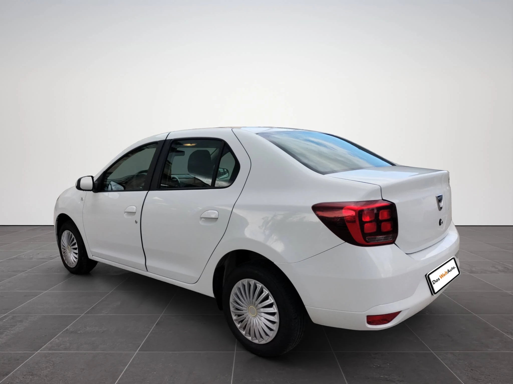 Dacia Logan 1.5 Blue dCi Laureate - Samsaru's Car Outlet