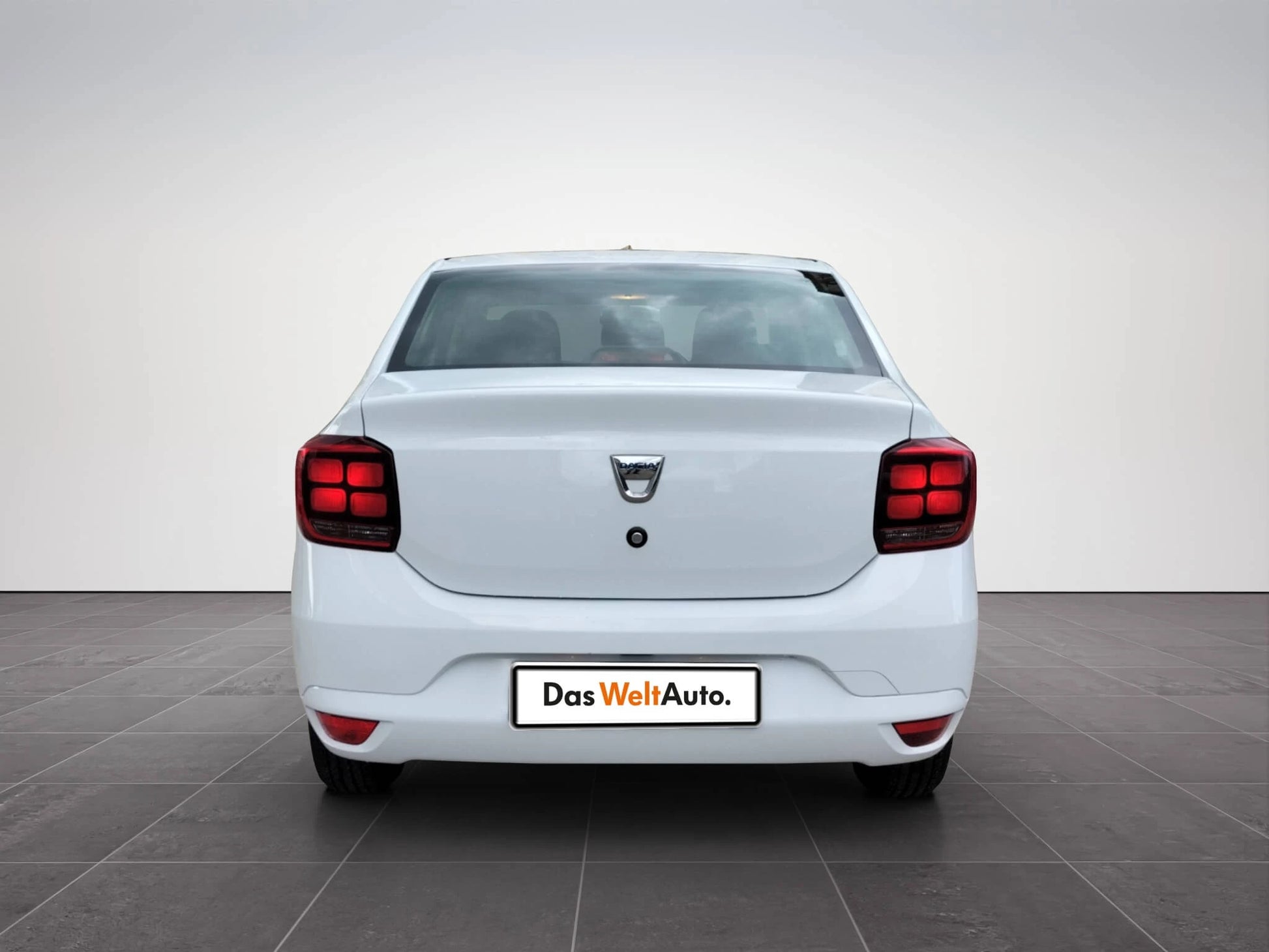 Dacia Logan 1.5 Blue dCi Laureate - Samsaru's Car Outlet