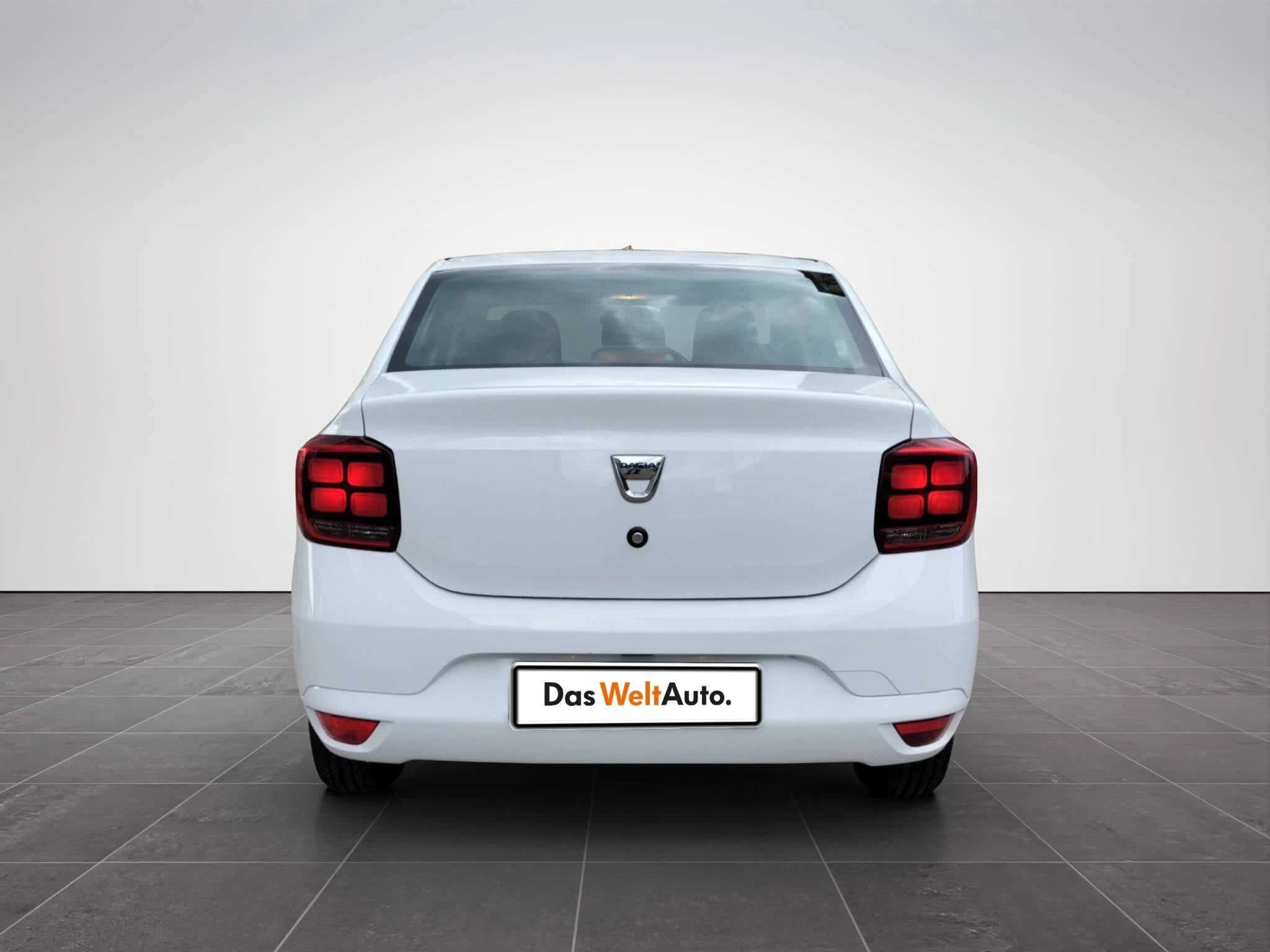 Dacia Logan 1.5 Blue dCi Laureate - Samsaru's Car Outlet