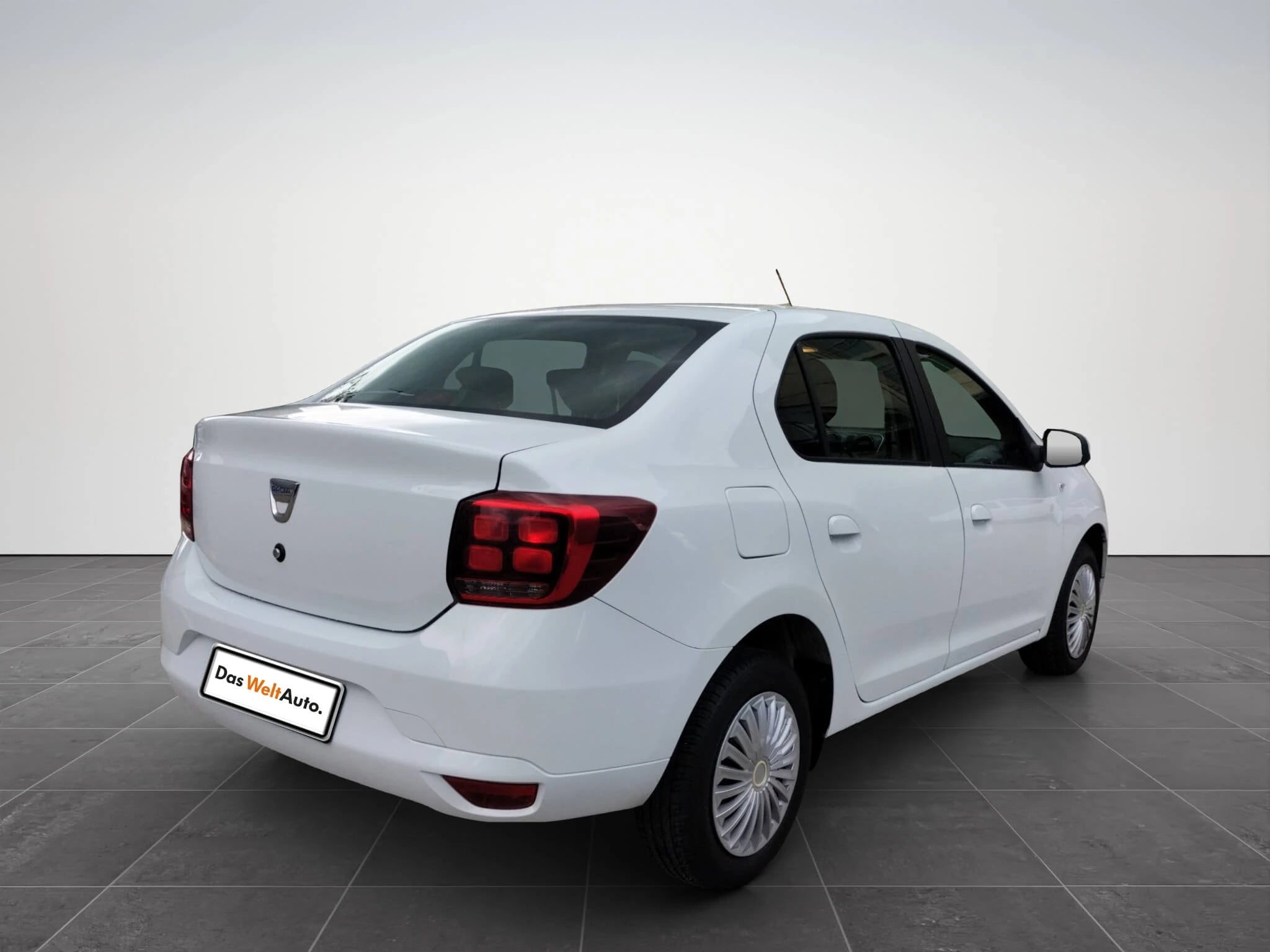 Dacia Logan 1.5 Blue dCi Laureate - Samsaru's Car Outlet