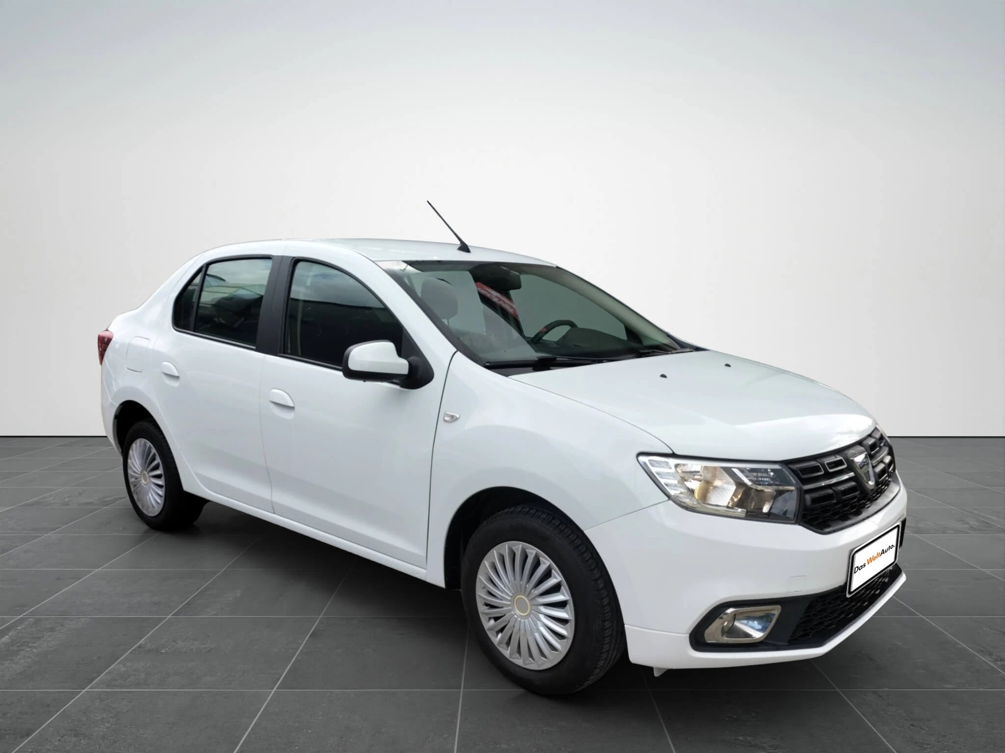 Dacia Logan 1.5 Blue dCi Laureate - Samsaru's Car Outlet