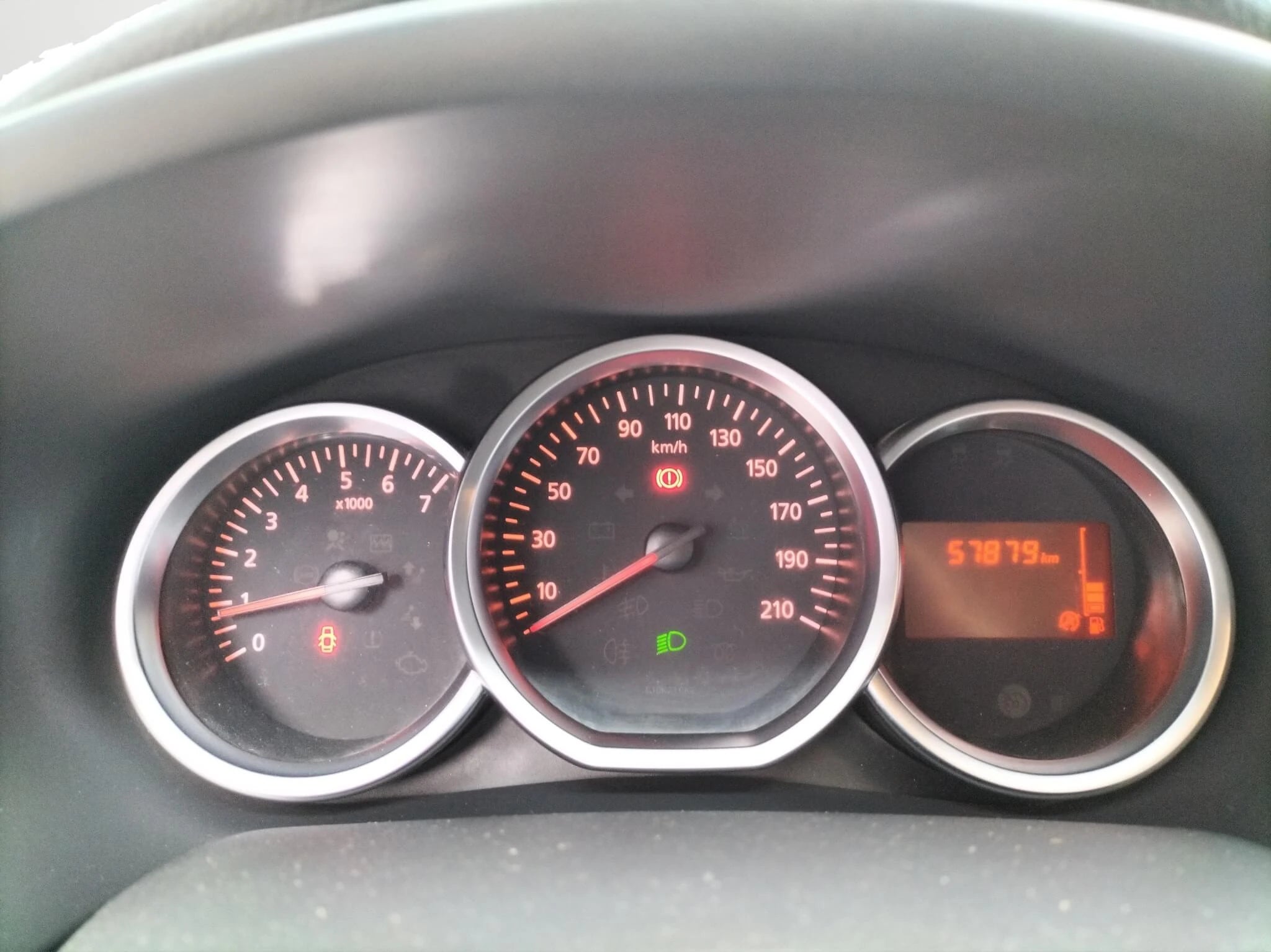 Dacia Logan 1.5 Blue dCi Laureate - Samsaru's Car Outlet
