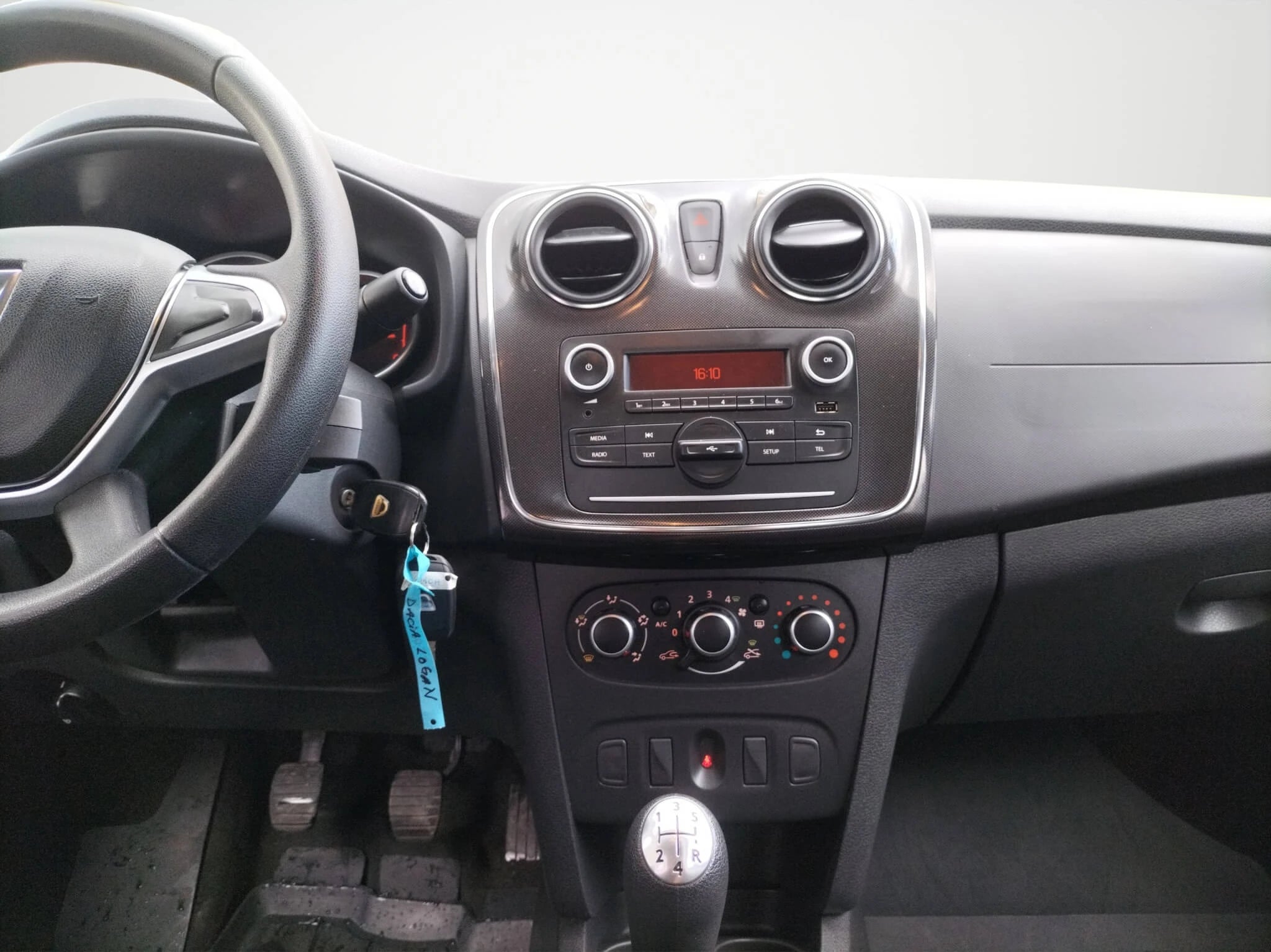 Dacia Logan 1.5 Blue dCi Laureate - Samsaru's Car Outlet