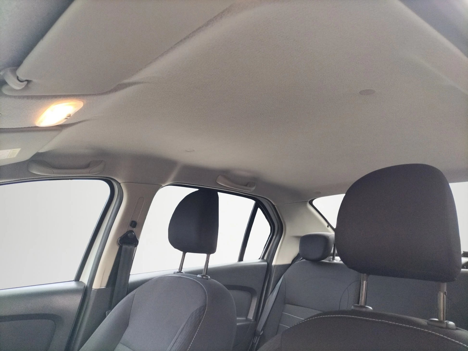 Dacia Logan 1.5 Blue dCi Laureate - Samsaru's Car Outlet