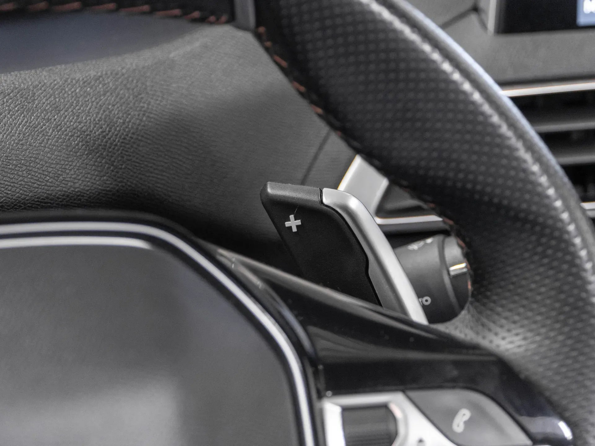 Peugeot 3008 2.0 Diesel 180 CP Alb - Samsaru's Car Outlet