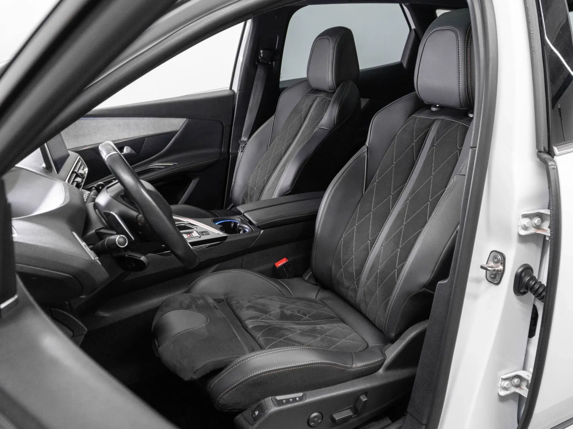 Peugeot 3008 2.0 Diesel 180 CP Alb - Samsaru's Car Outlet